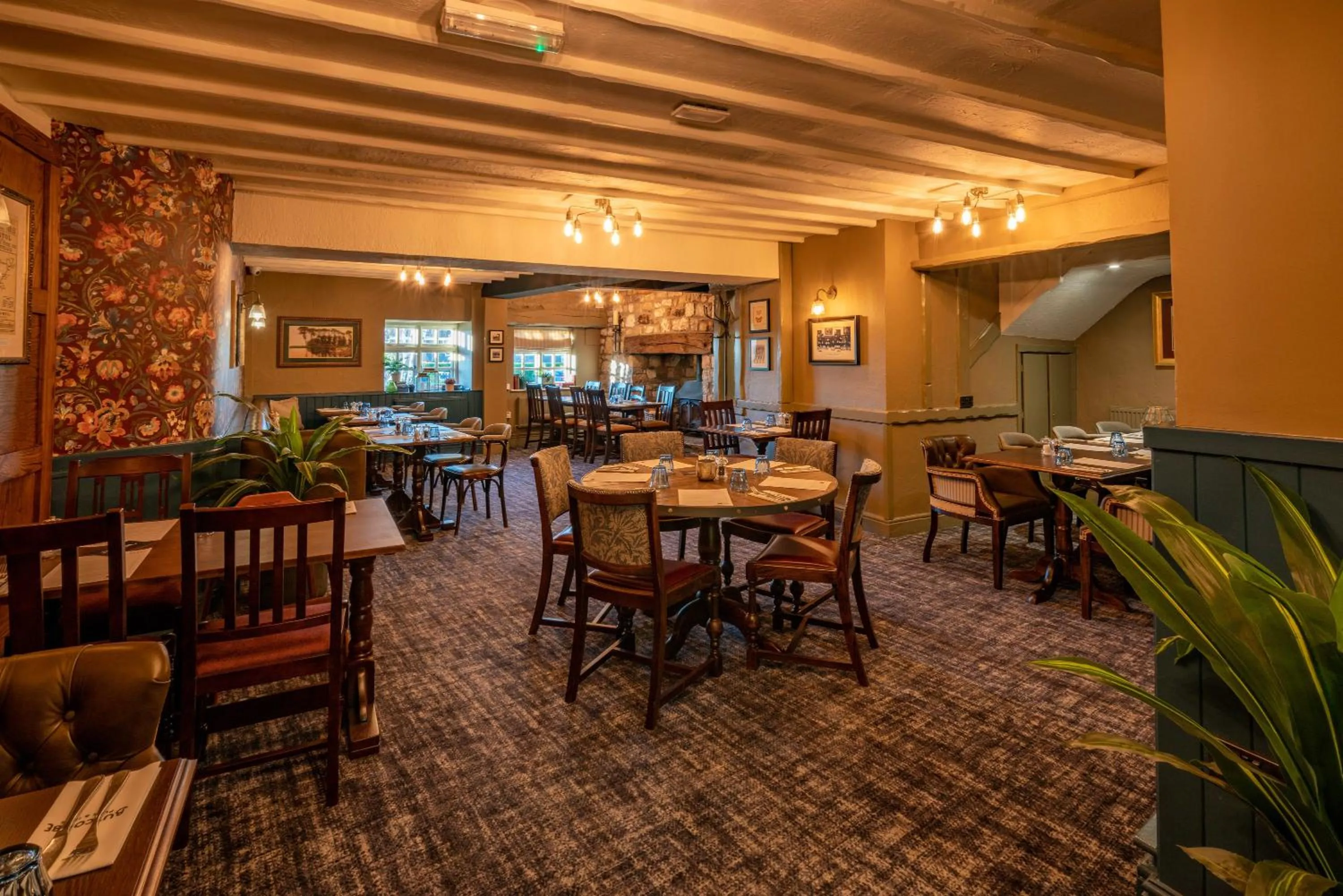 Restaurant/places to eat in Bowl Inn