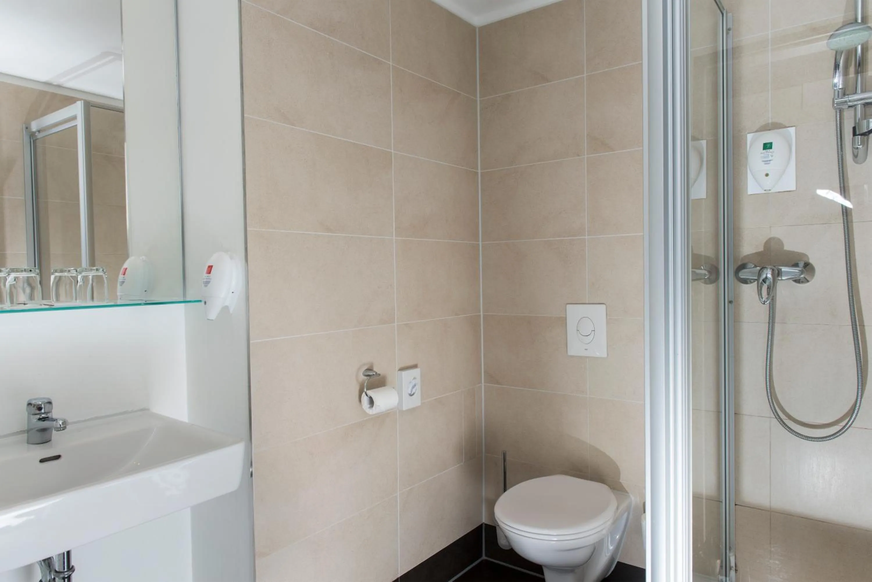 Bathroom in SUFI APART Otel