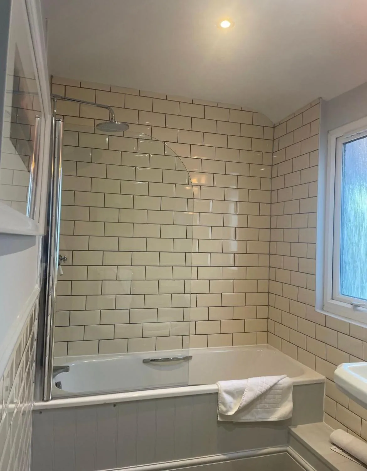 Bathroom in Trearddur Bay Hotel