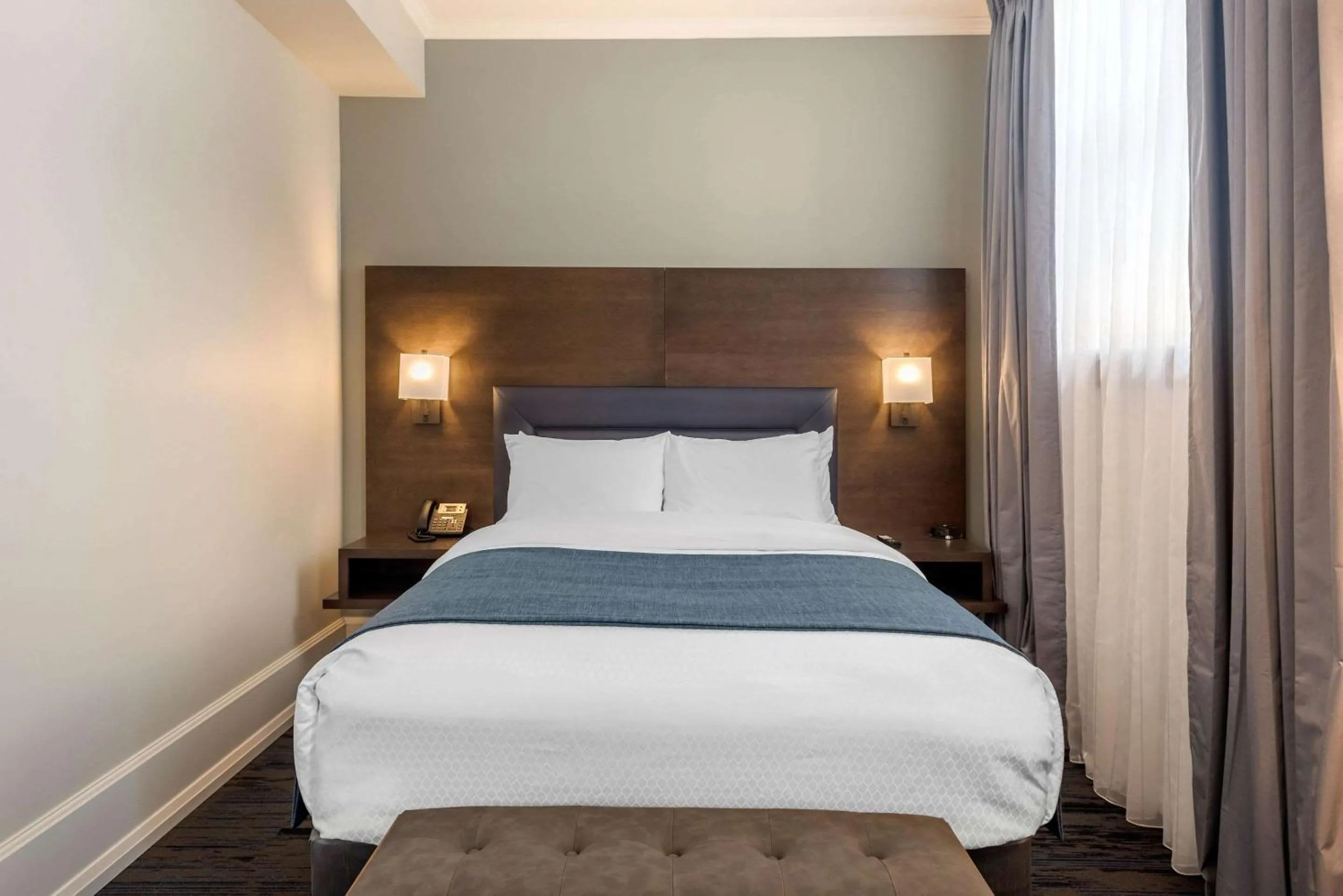 Bedroom, Bed in The Courthouse Hotel, an Ascend Collection Hotel