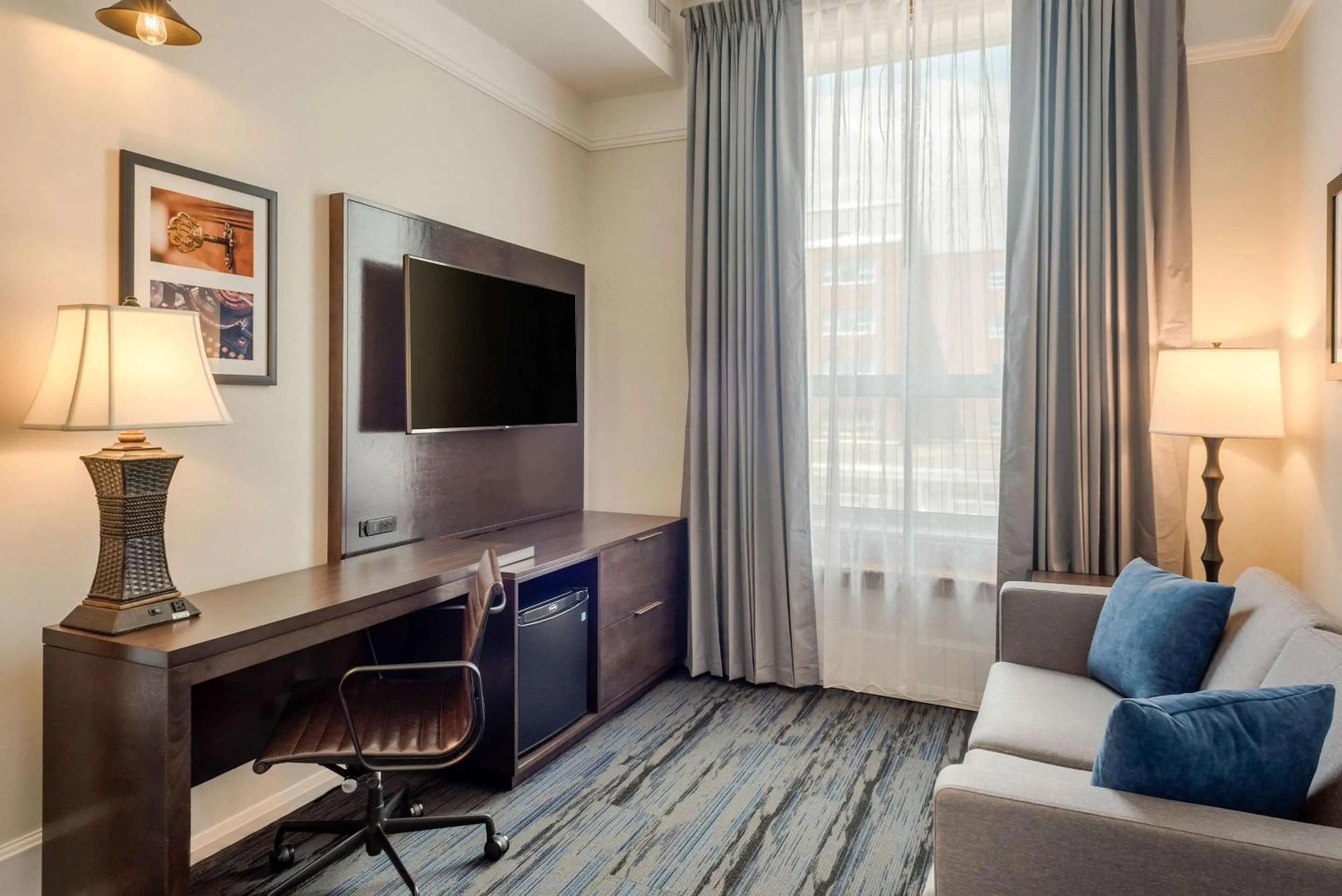 Bedroom in The Courthouse Hotel, an Ascend Collection Hotel