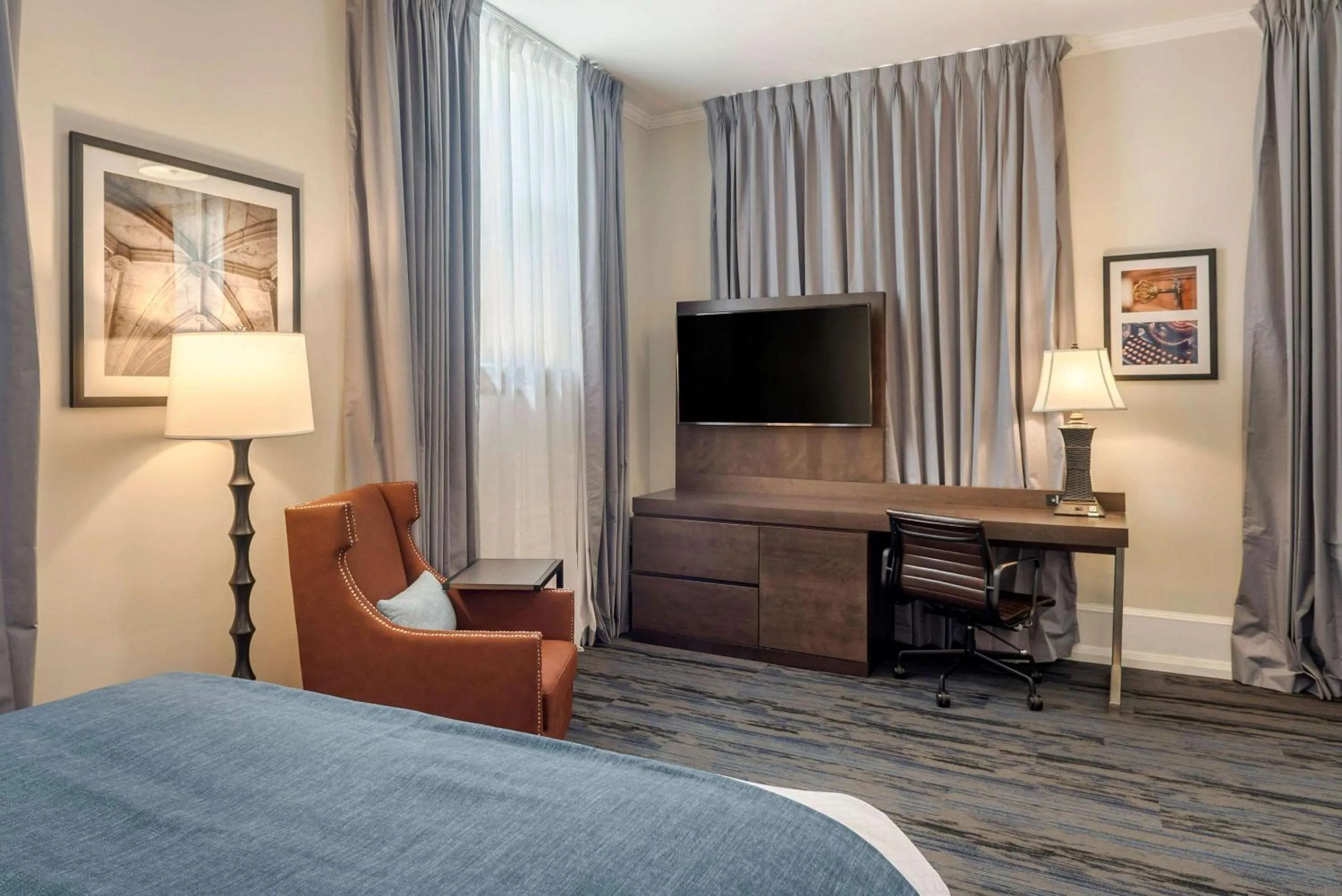 Bedroom, Bed in The Courthouse Hotel, an Ascend Collection Hotel