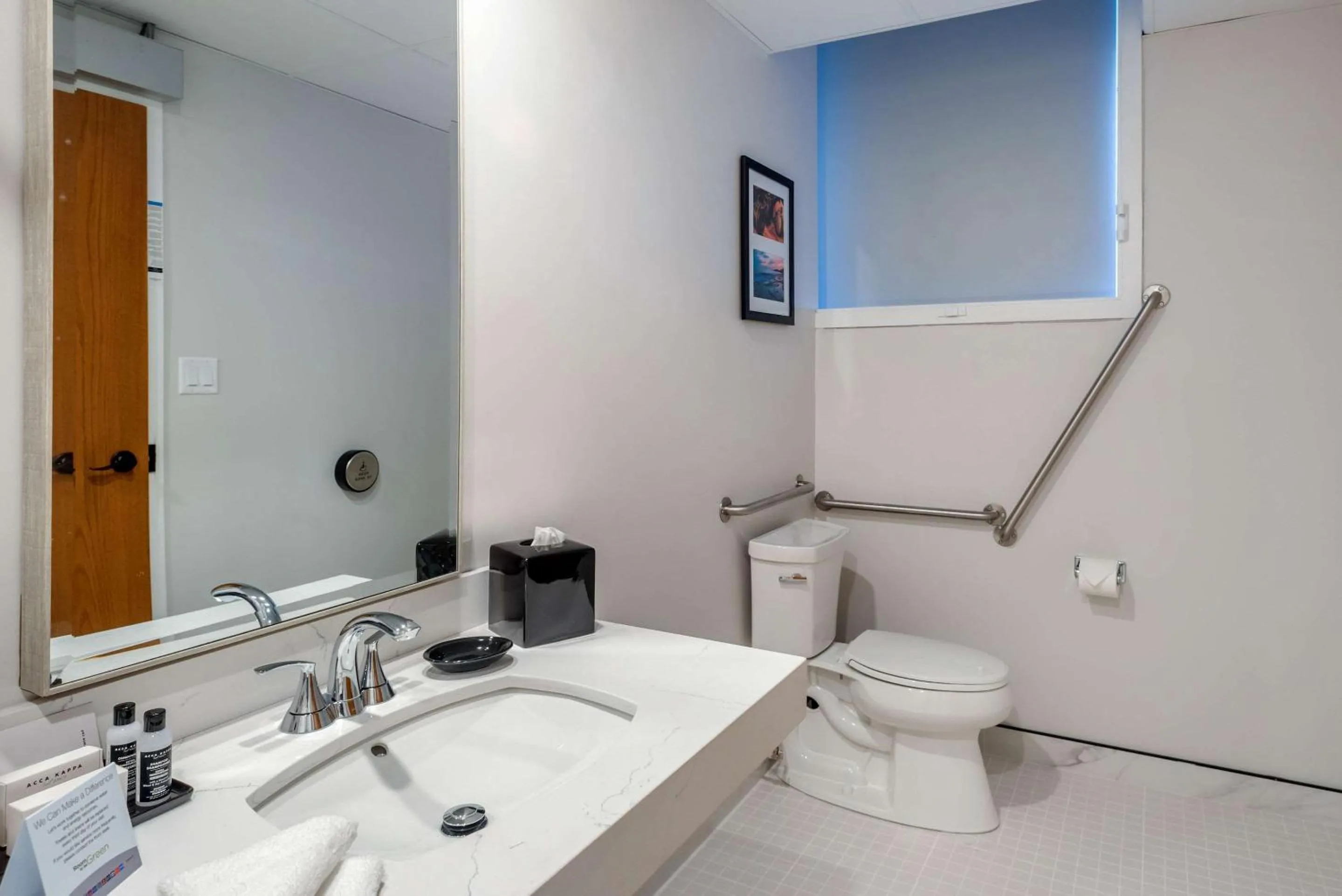 Bedroom in The Courthouse Hotel, an Ascend Collection Hotel