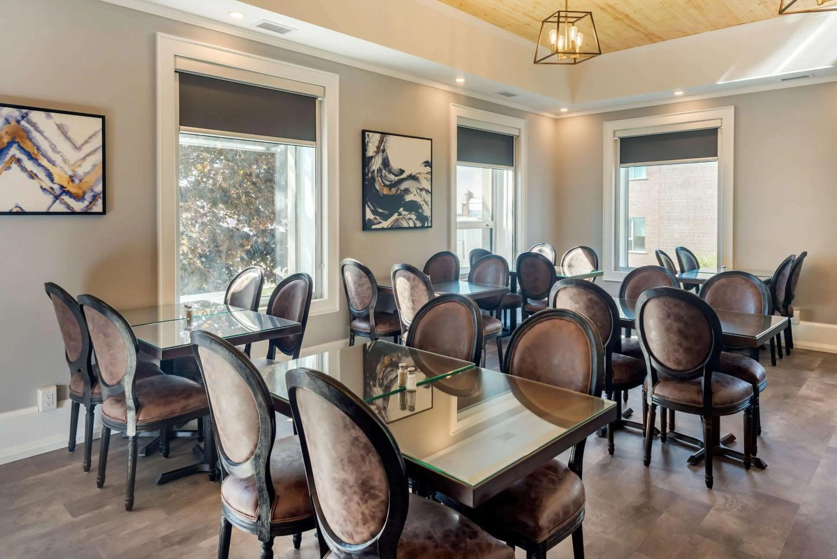 Breakfast in The Courthouse Hotel, an Ascend Collection Hotel