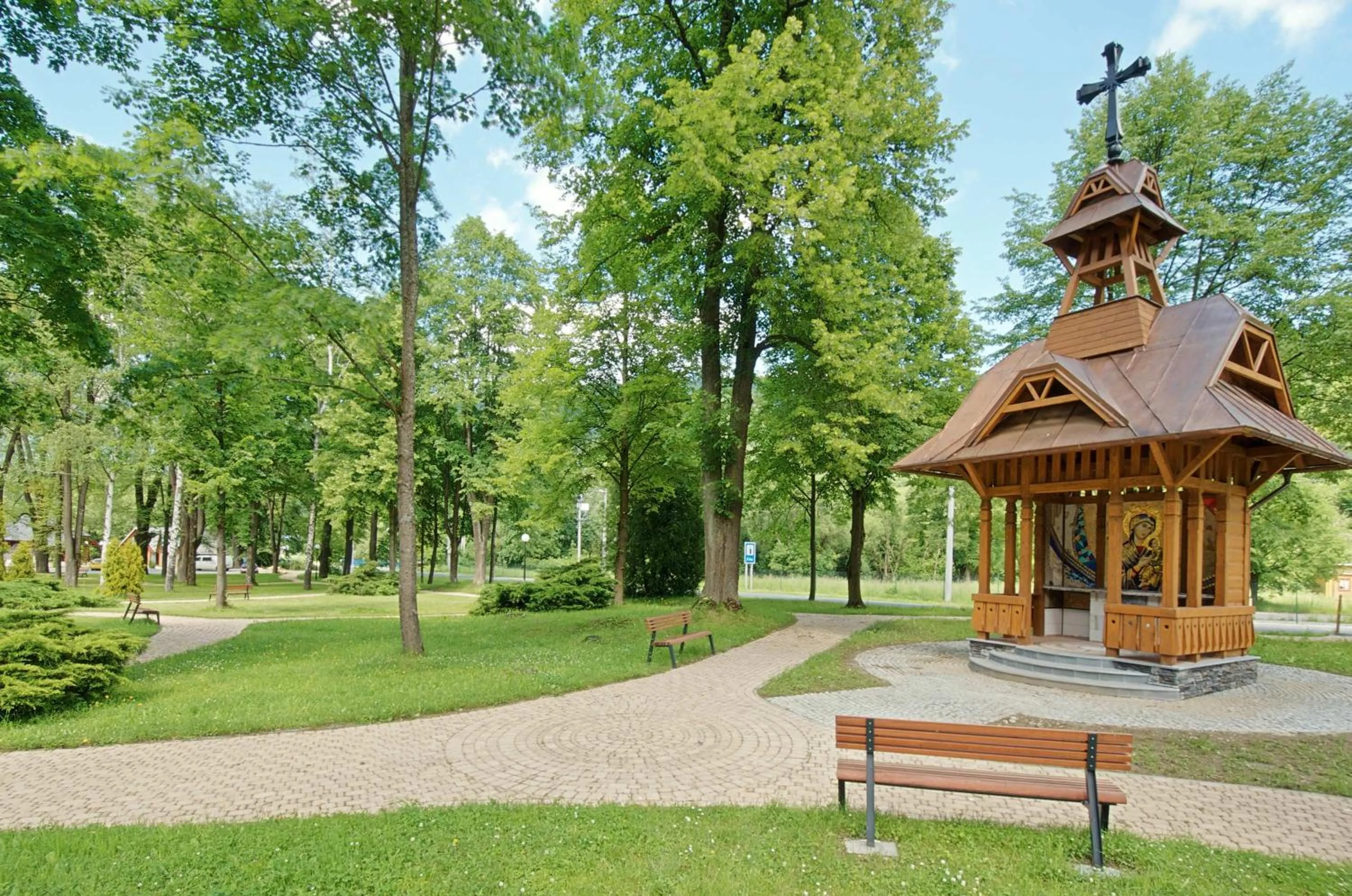 Garden in Kúpeľné domčeky - KÚPELE ČERVENÝ KLÁŠTOR Smerdžonka