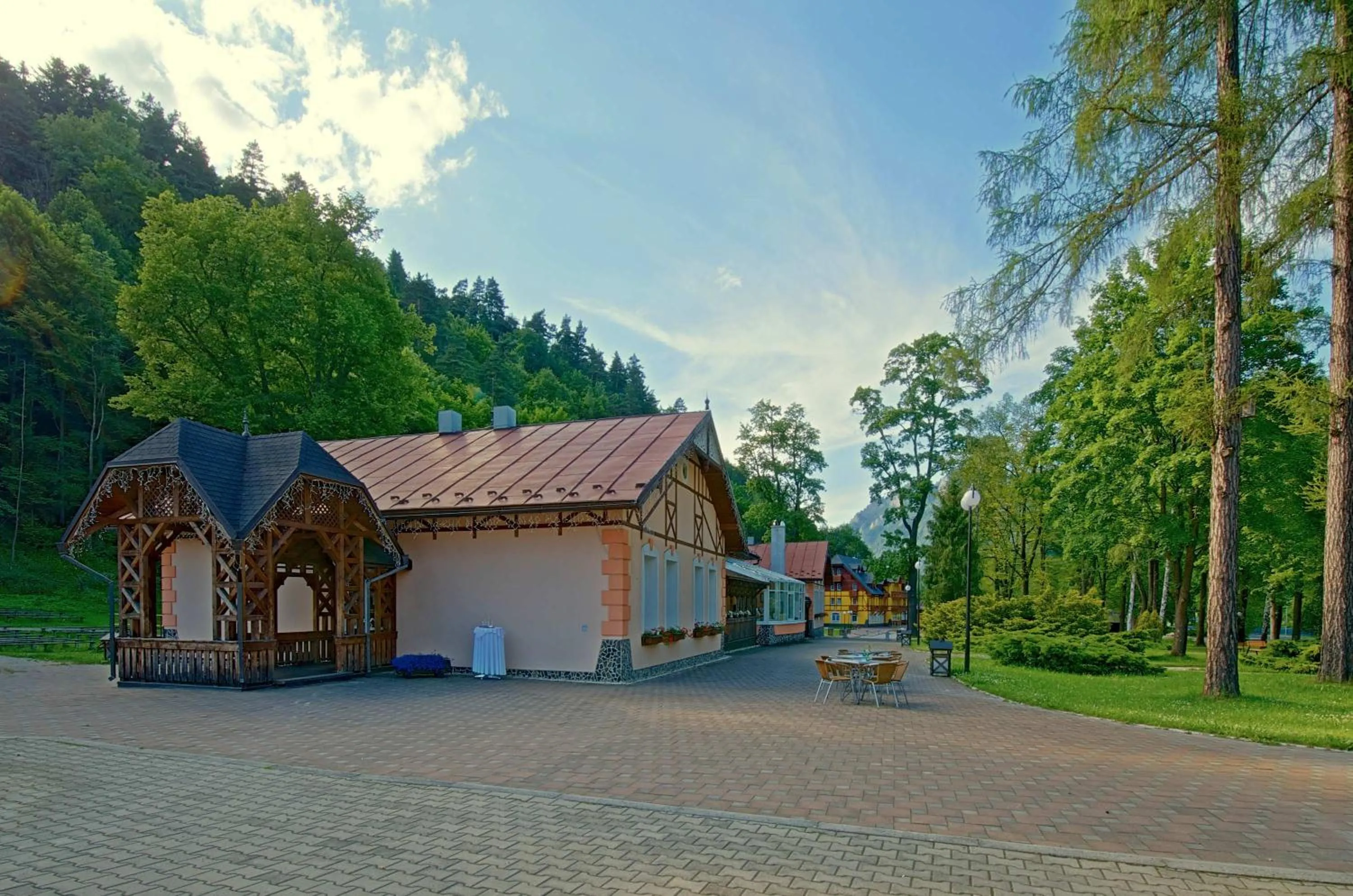 Restaurant/places to eat in Kúpeľné domčeky - KÚPELE ČERVENÝ KLÁŠTOR Smerdžonka