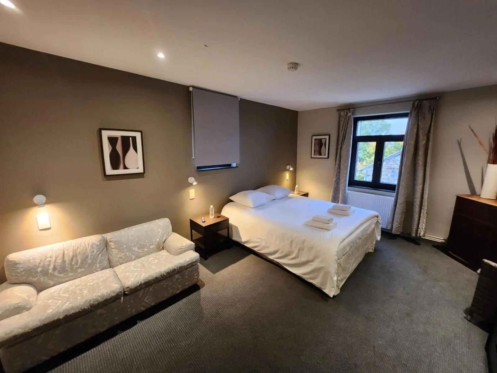 Bed in Hôtel Francorchamps Pitlane Lodge