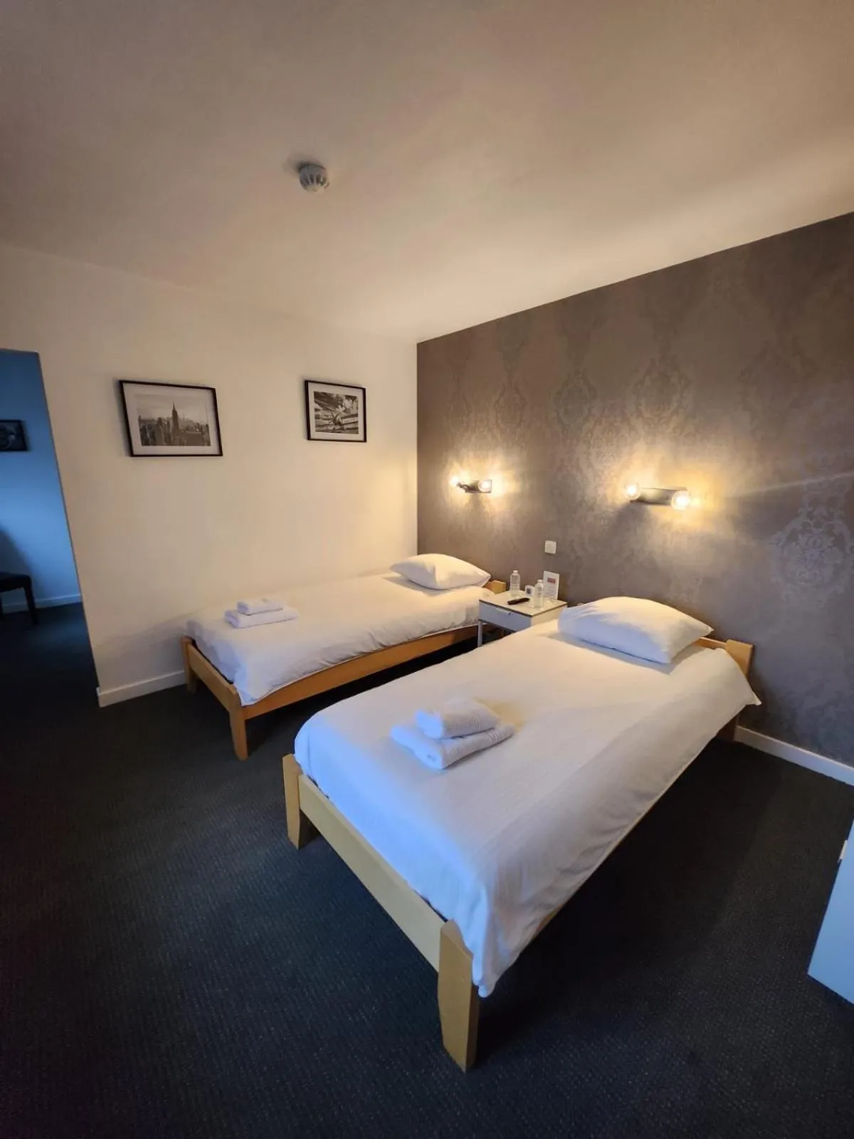 Bed in Hôtel Francorchamps Pitlane Lodge