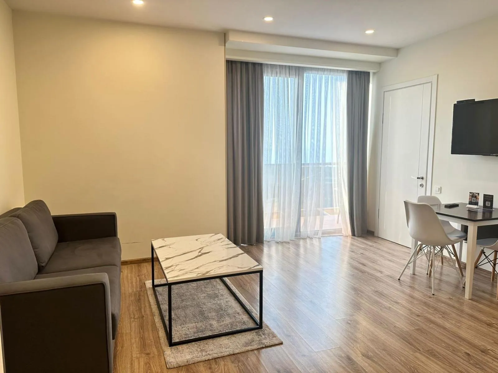 Bellevue Residence Suites