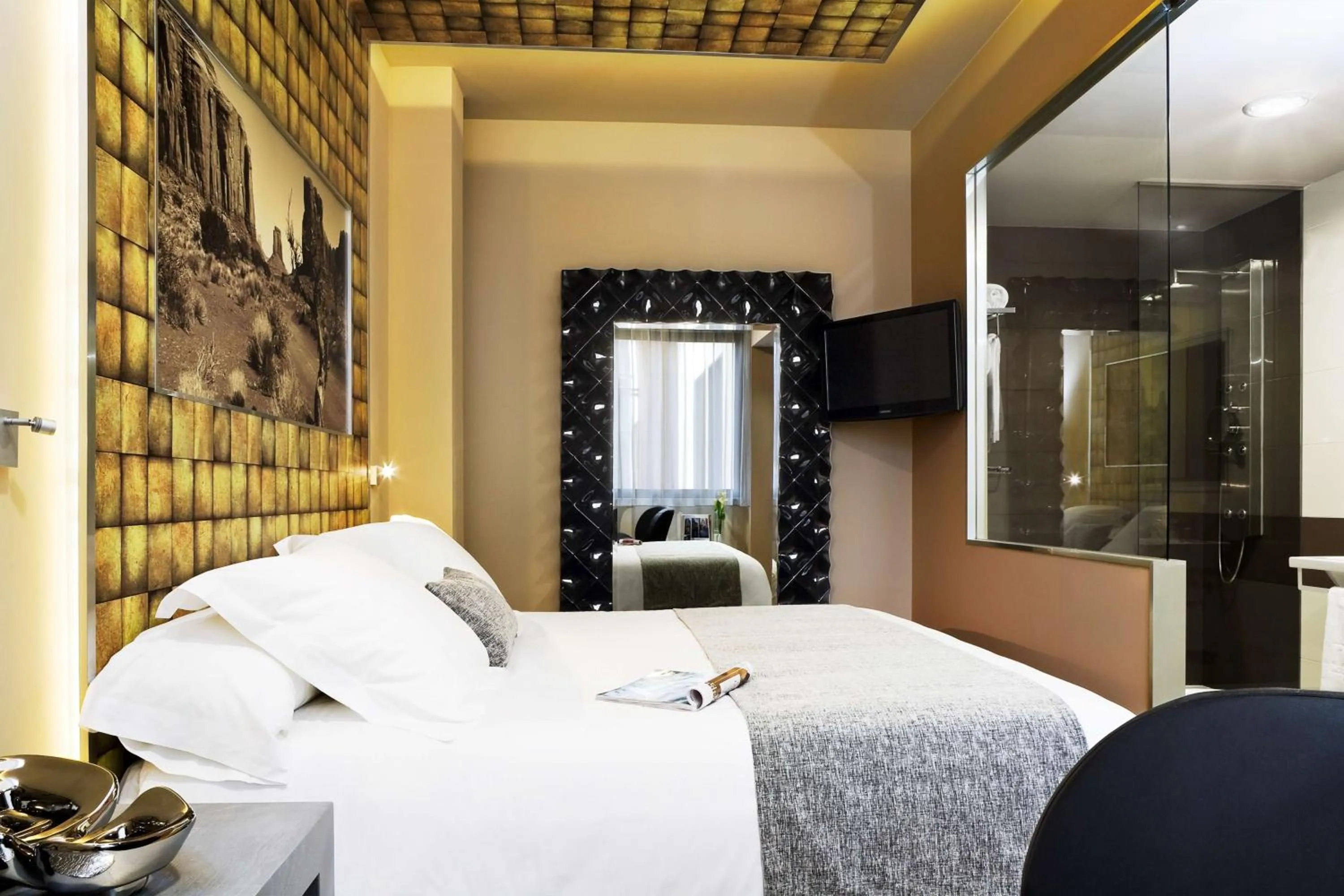 Bathroom, Bed in NH Ourense