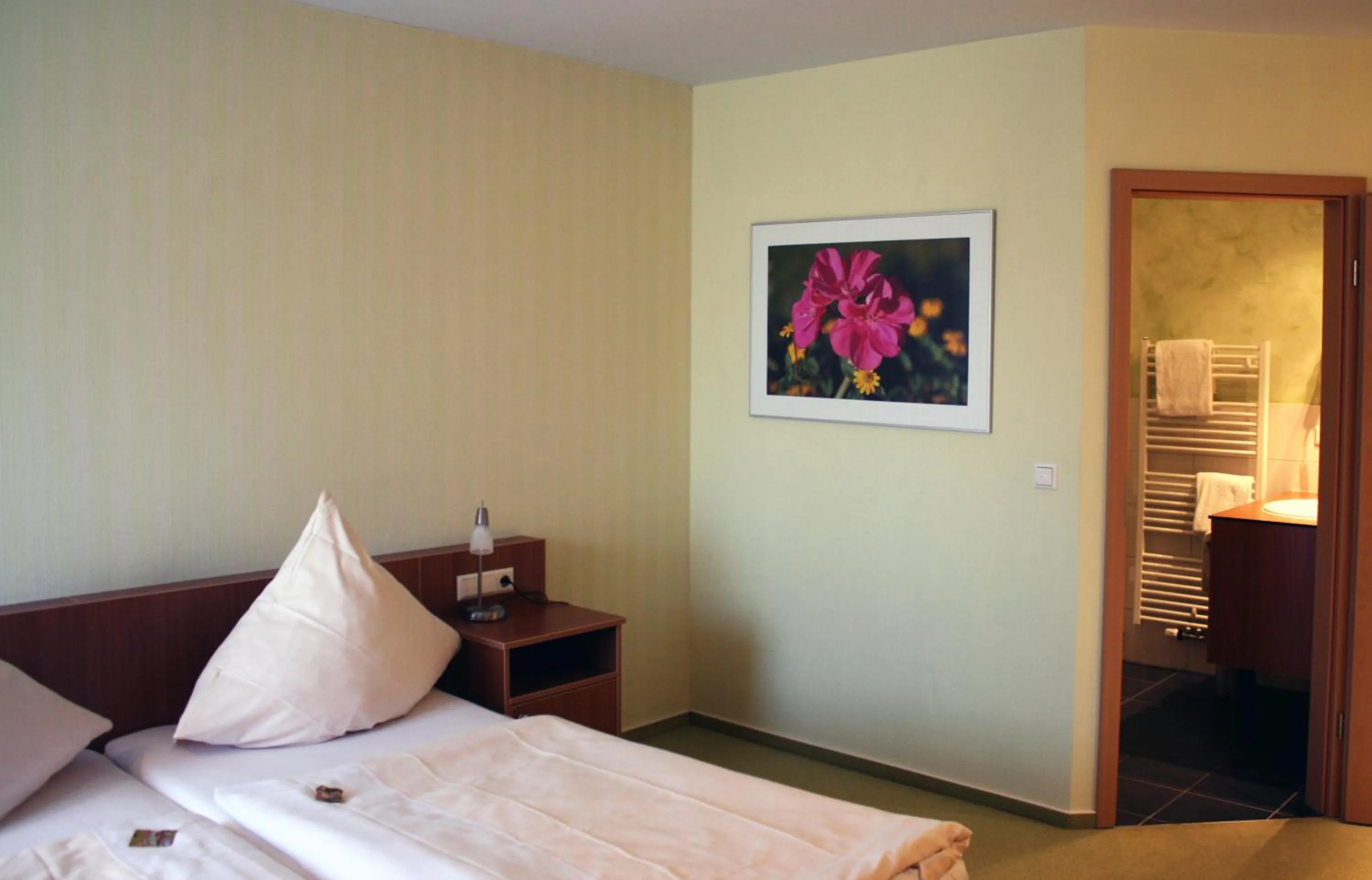 Photo of the whole room, Bed in Ringhotel Alfsee Piazza