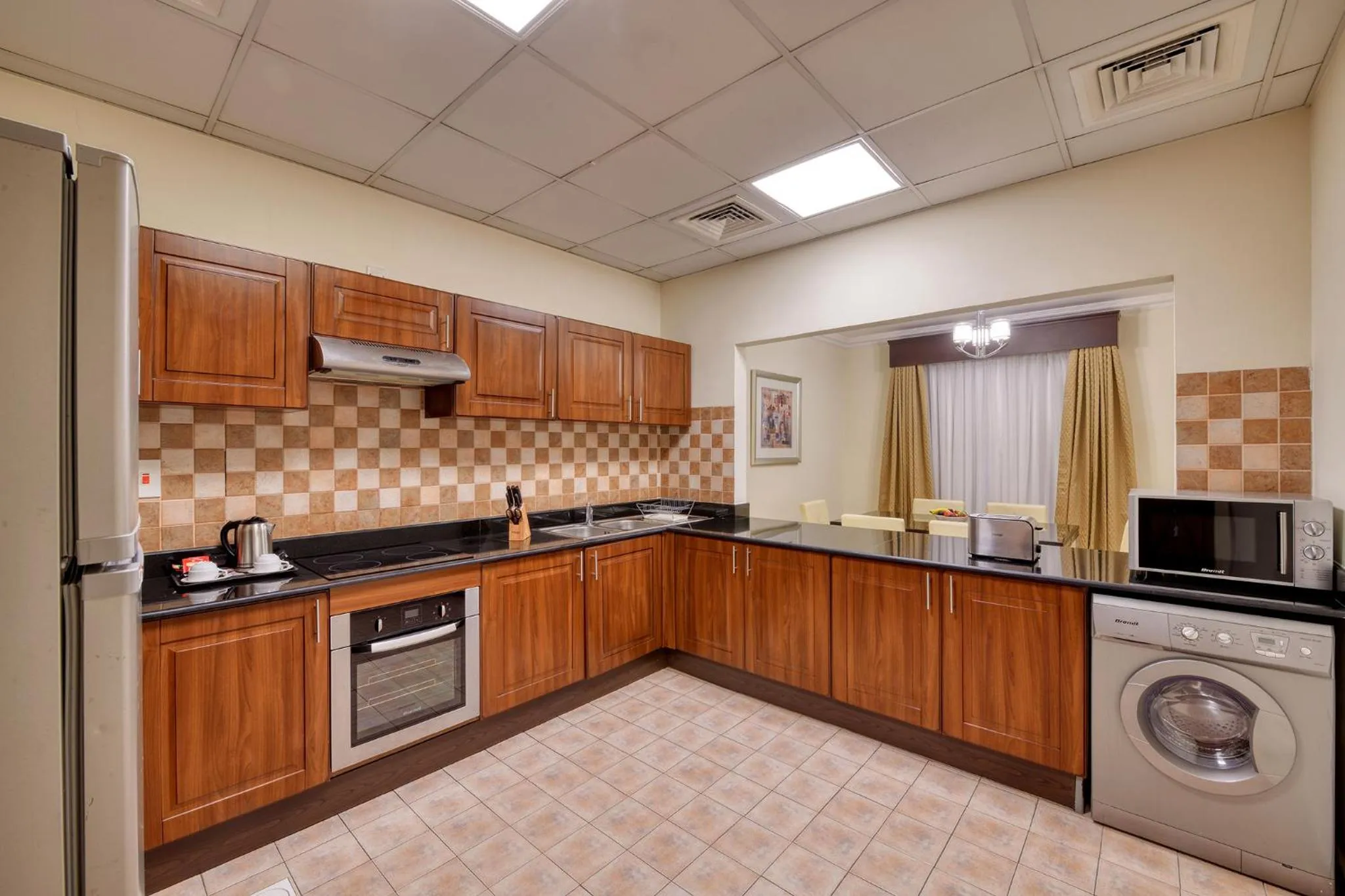 Kitchen or kitchenette in Pearl Marina Hotel Apartments
