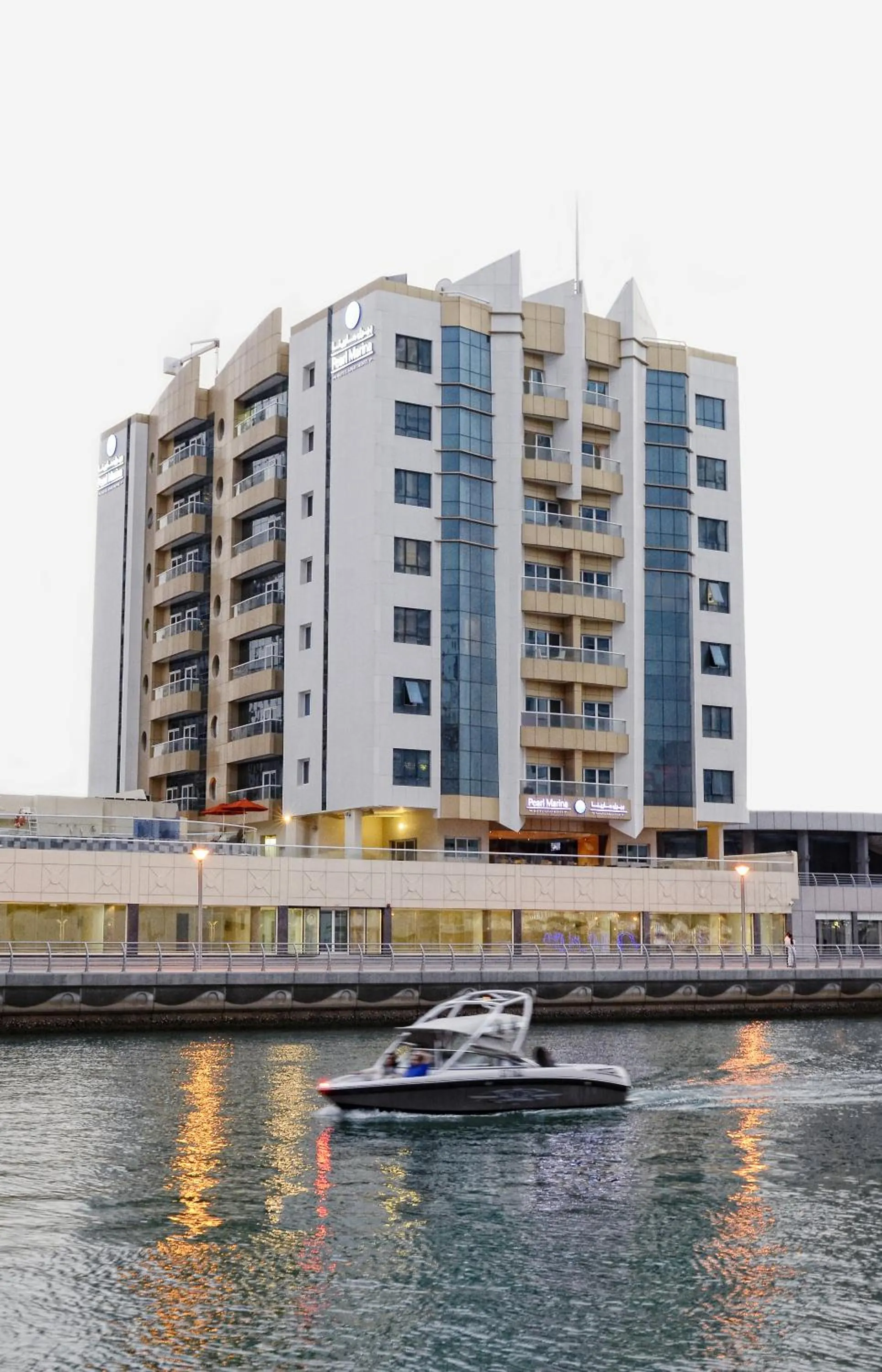 Property building in Pearl Marina Hotel Apartments