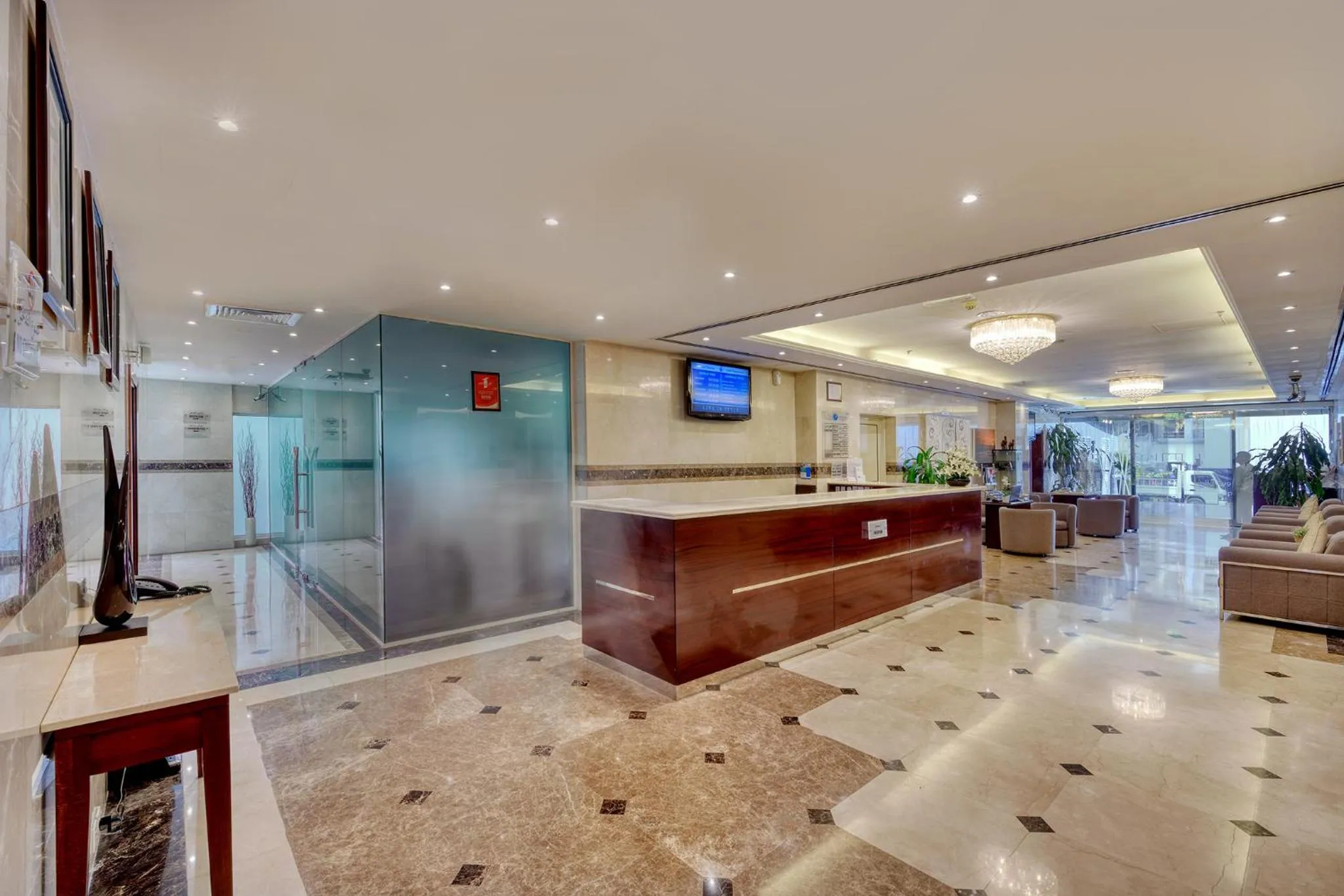 Lobby or reception in Pearl Marina Hotel Apartments