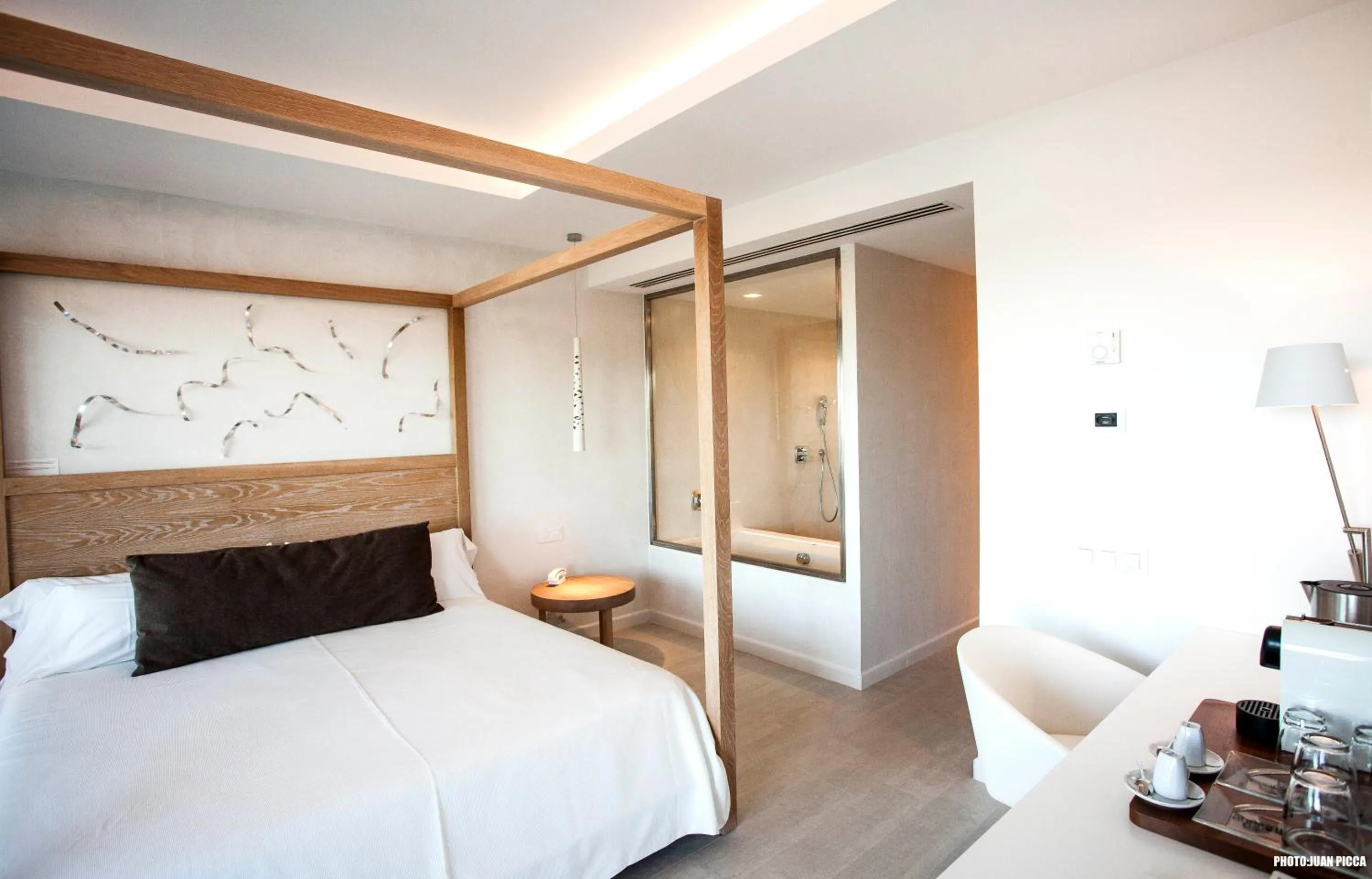 Photo of the whole room, Bed in Hotel Cala Saona & Spa