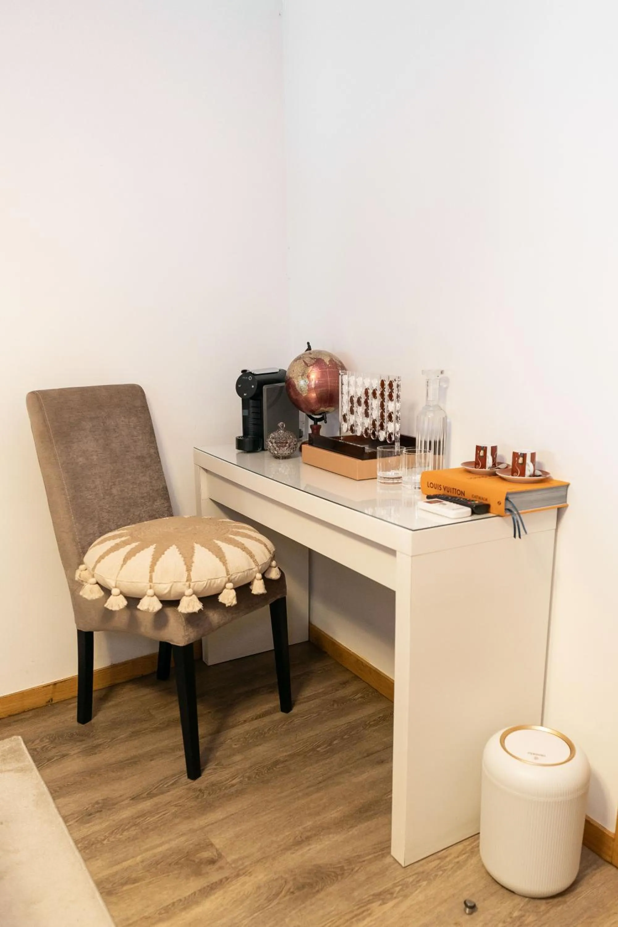 Decorative detail in Bellu Suites