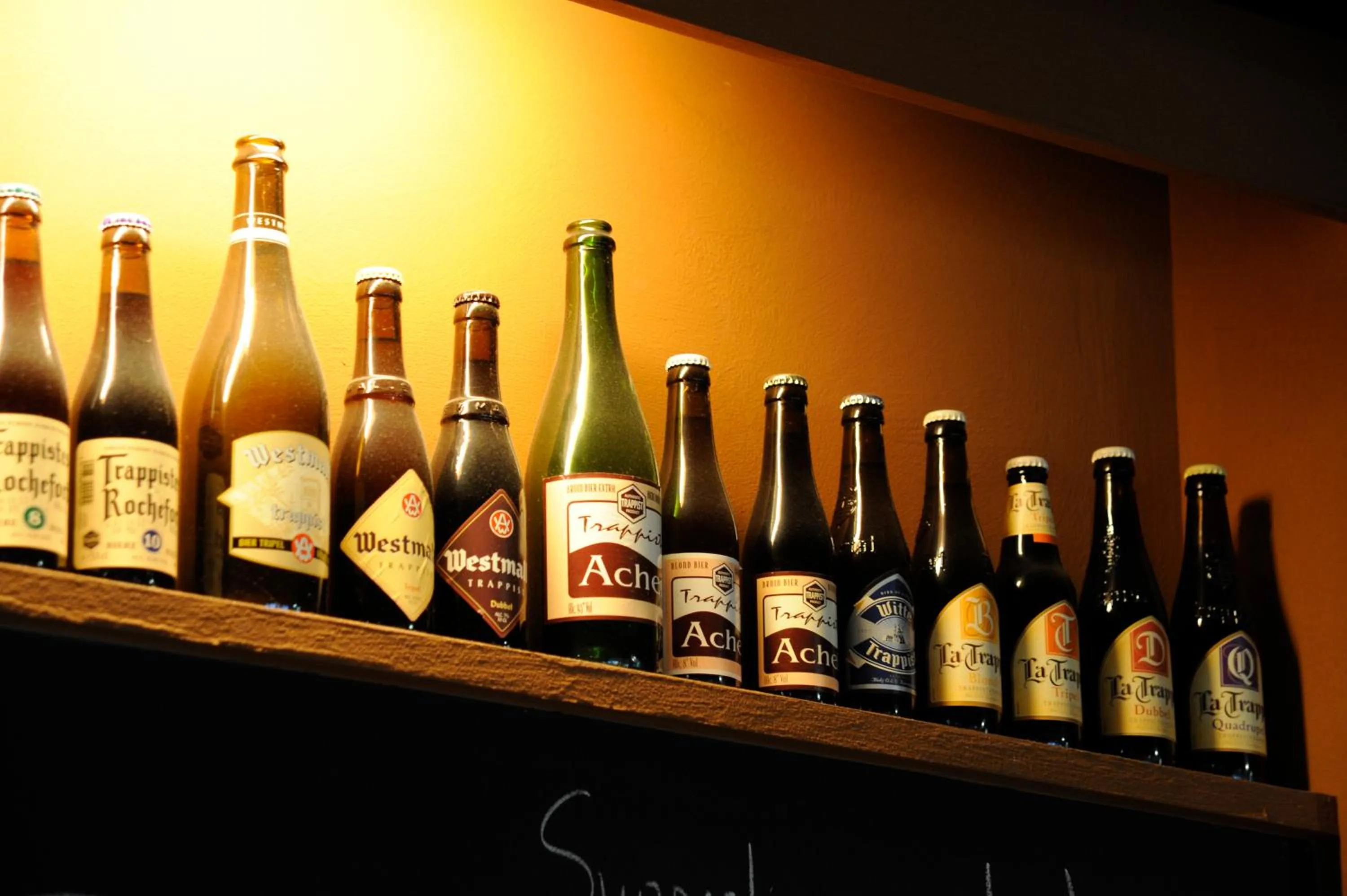 Lounge or bar in Hotel Duivels Paterke Harelbeeksestraat 29, 8500 Kortrijk