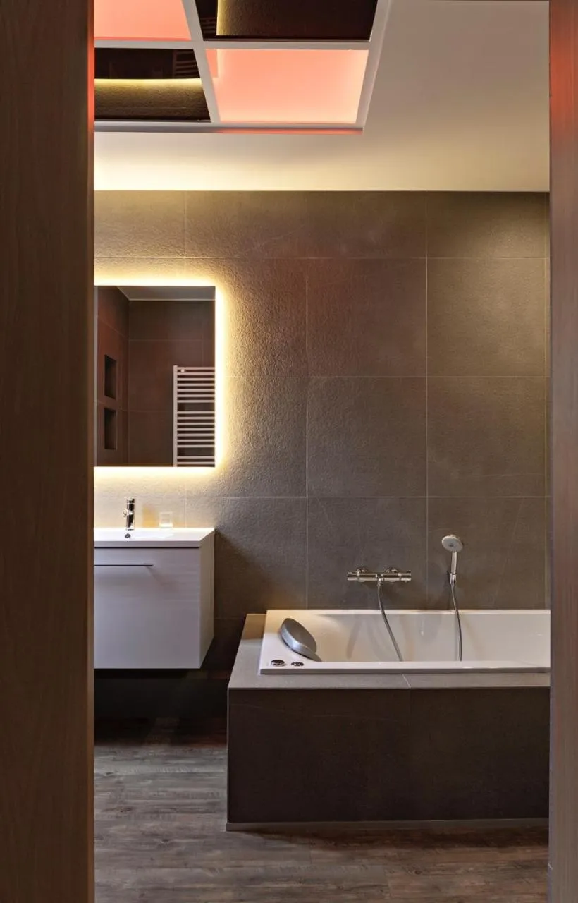 Bathroom in Hotel Duivels Paterke Harelbeeksestraat 29, 8500 Kortrijk