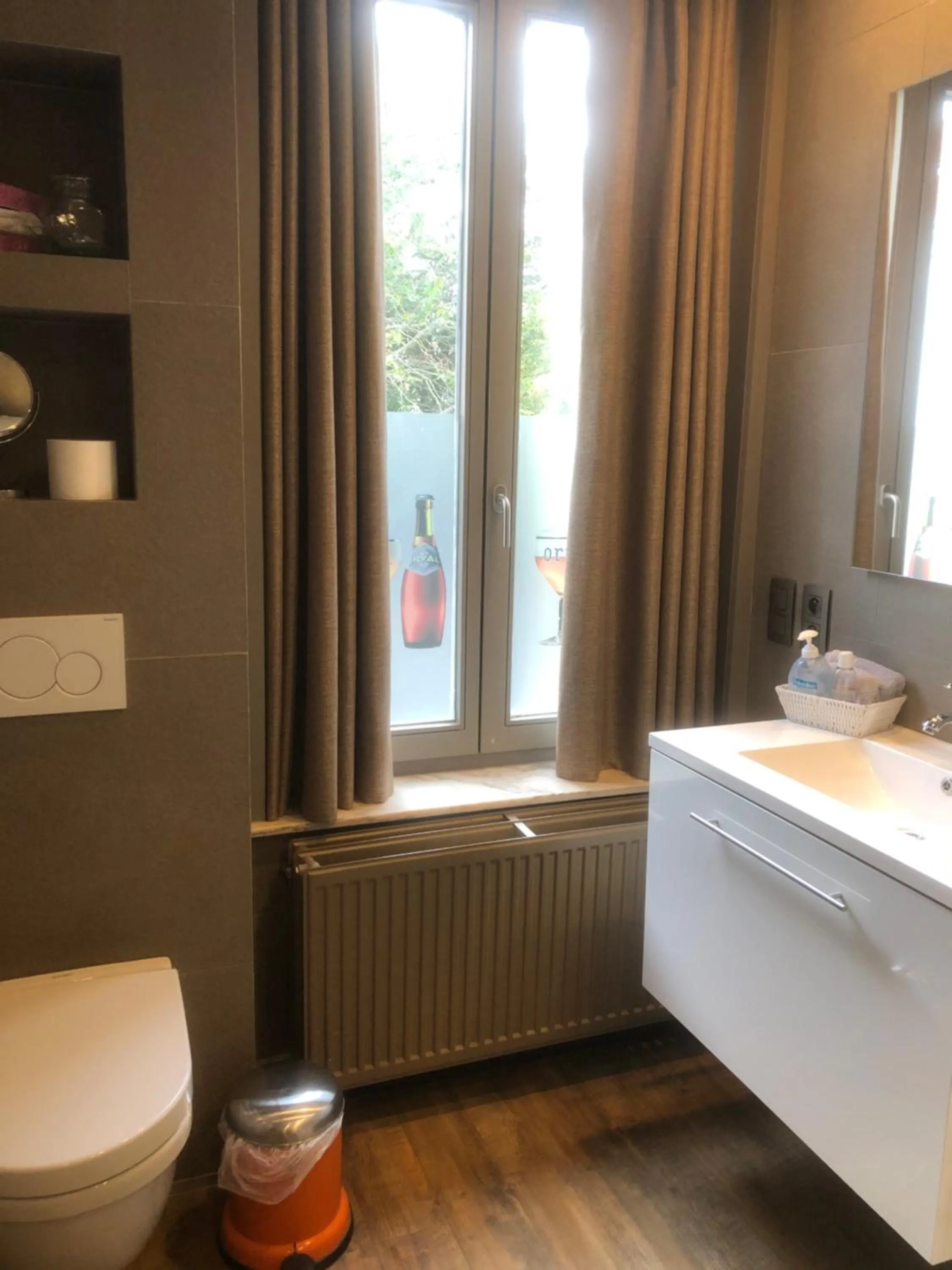 Toilet in Hotel Duivels Paterke Harelbeeksestraat 29, 8500 Kortrijk