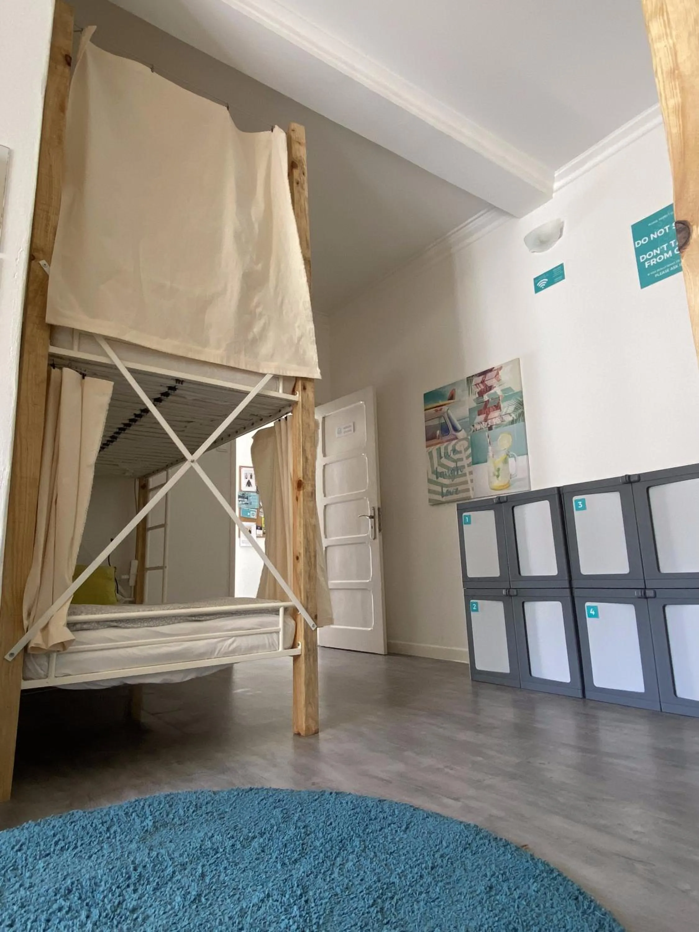 bunk bed, Bed in Surfer's Den Ericeira