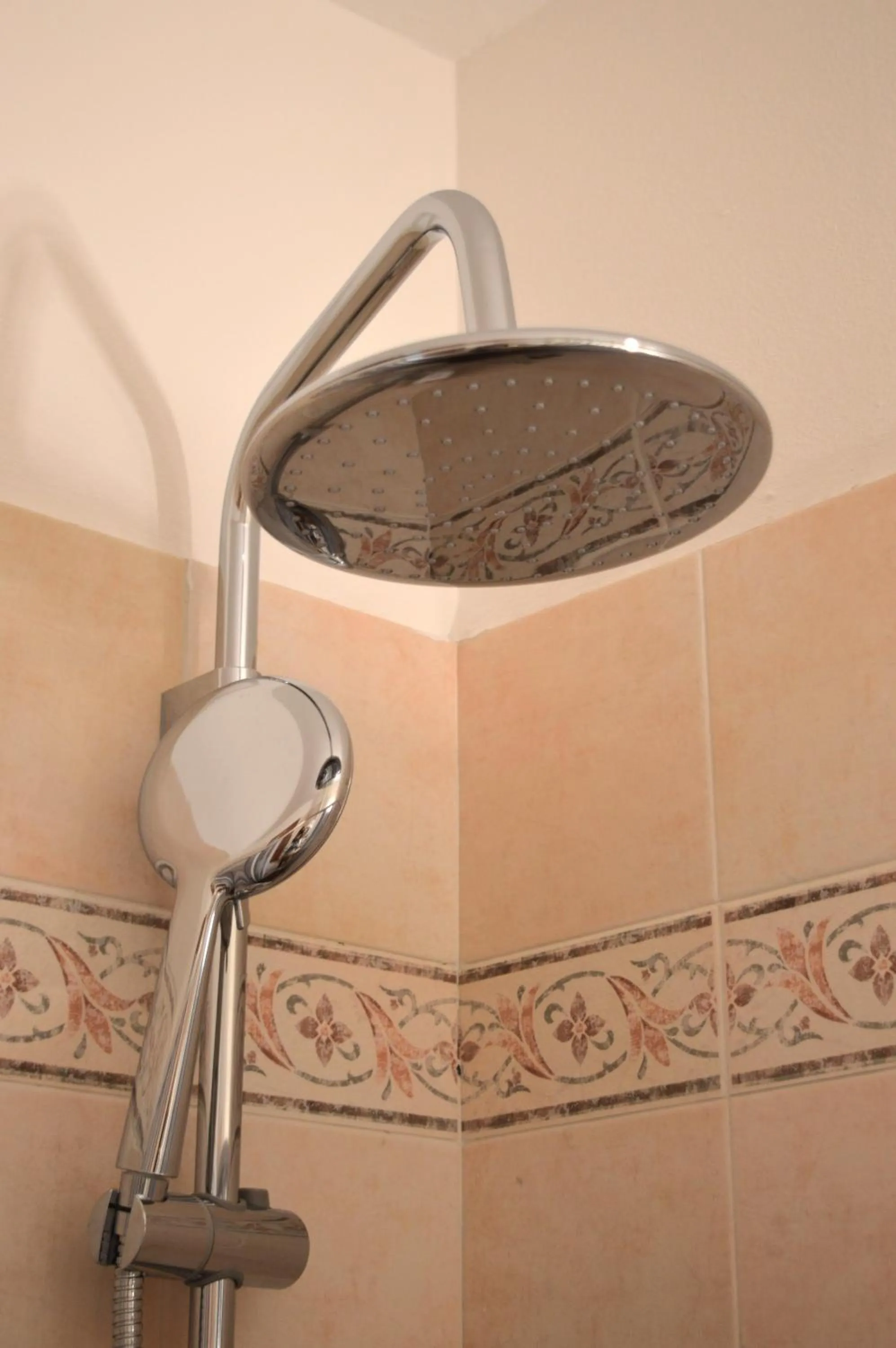 Shower in Hotel Wanda