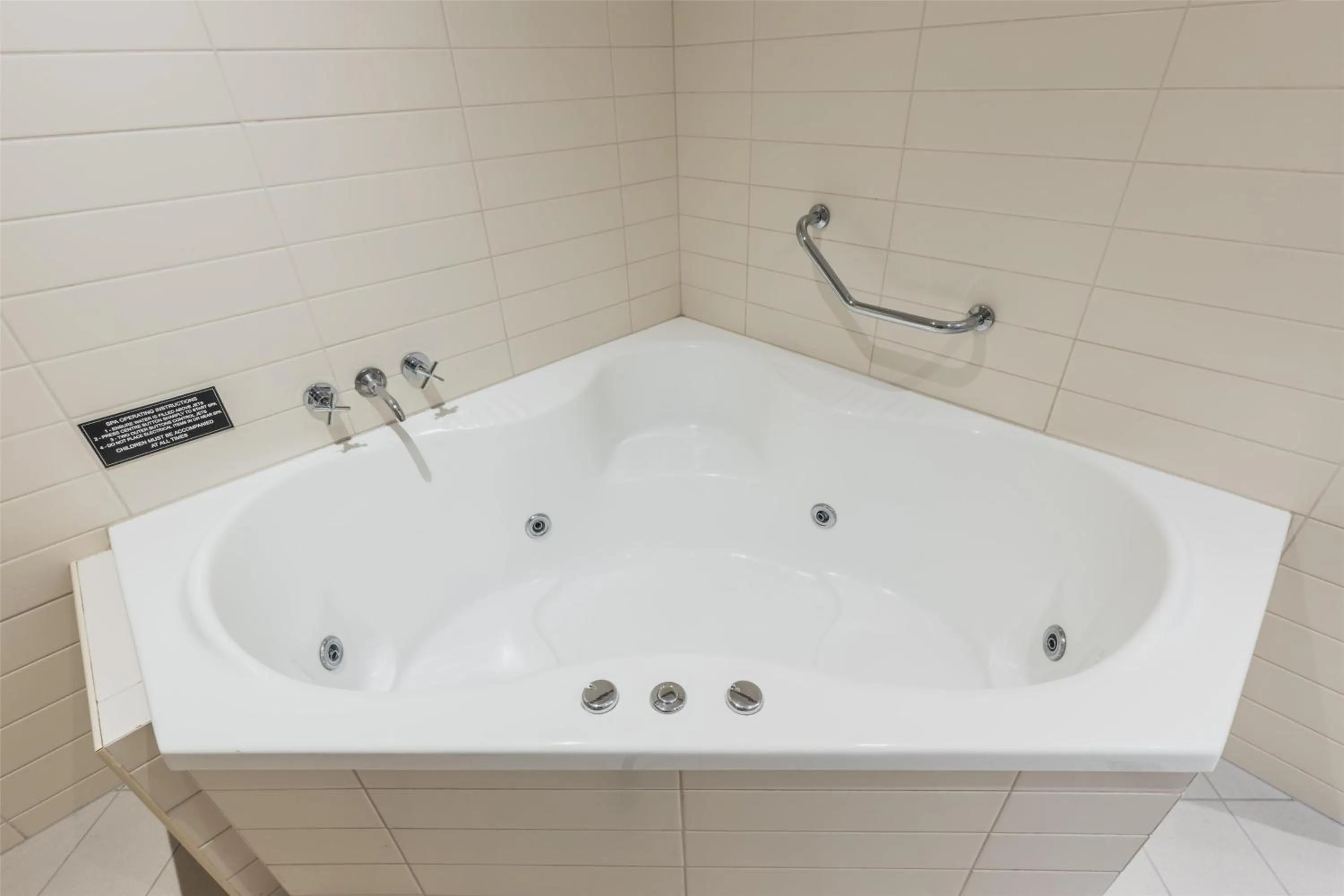 Bathroom in Nightelier Mermaid Waters