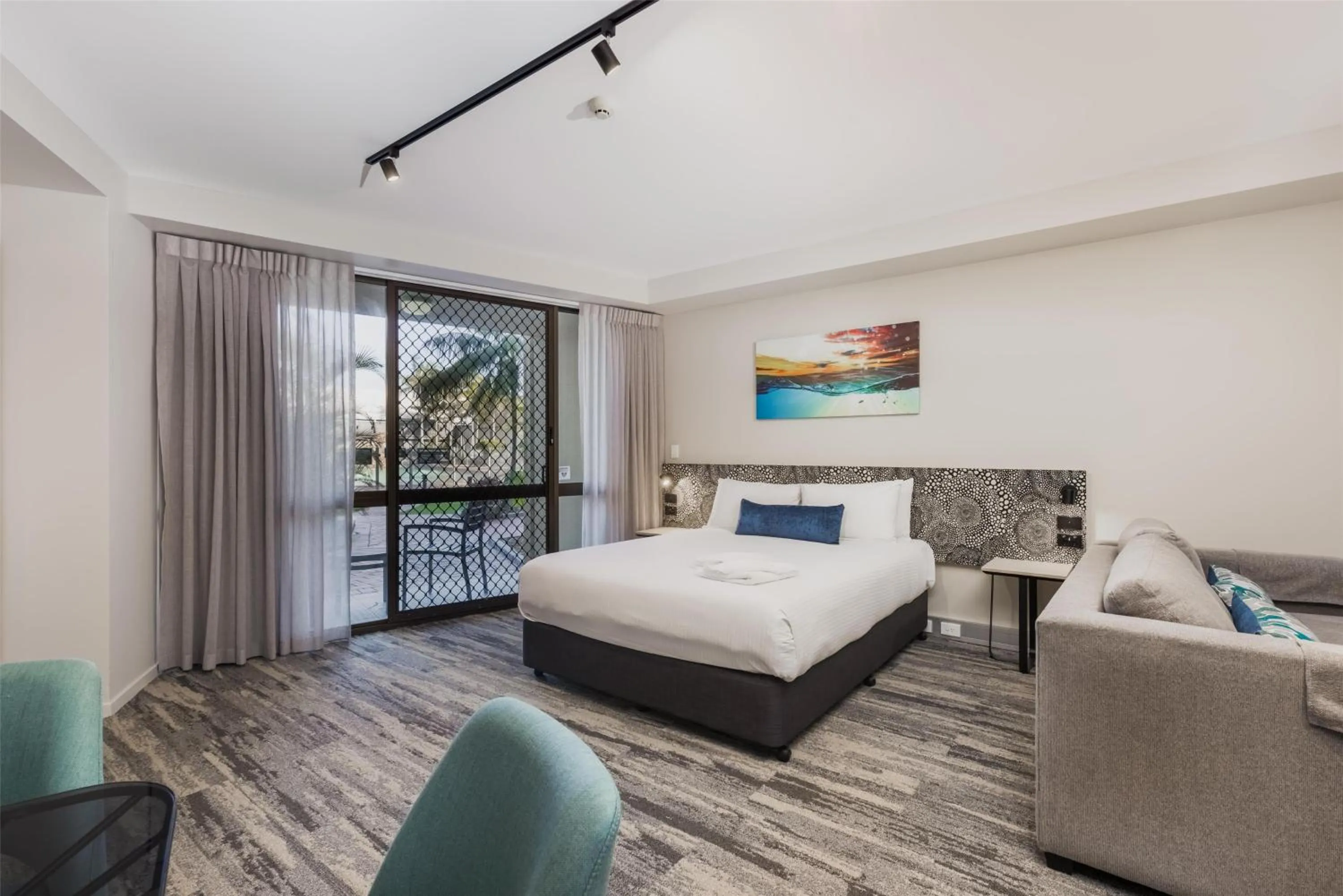 Photo of the whole room, Bed in Nightelier Mermaid Waters