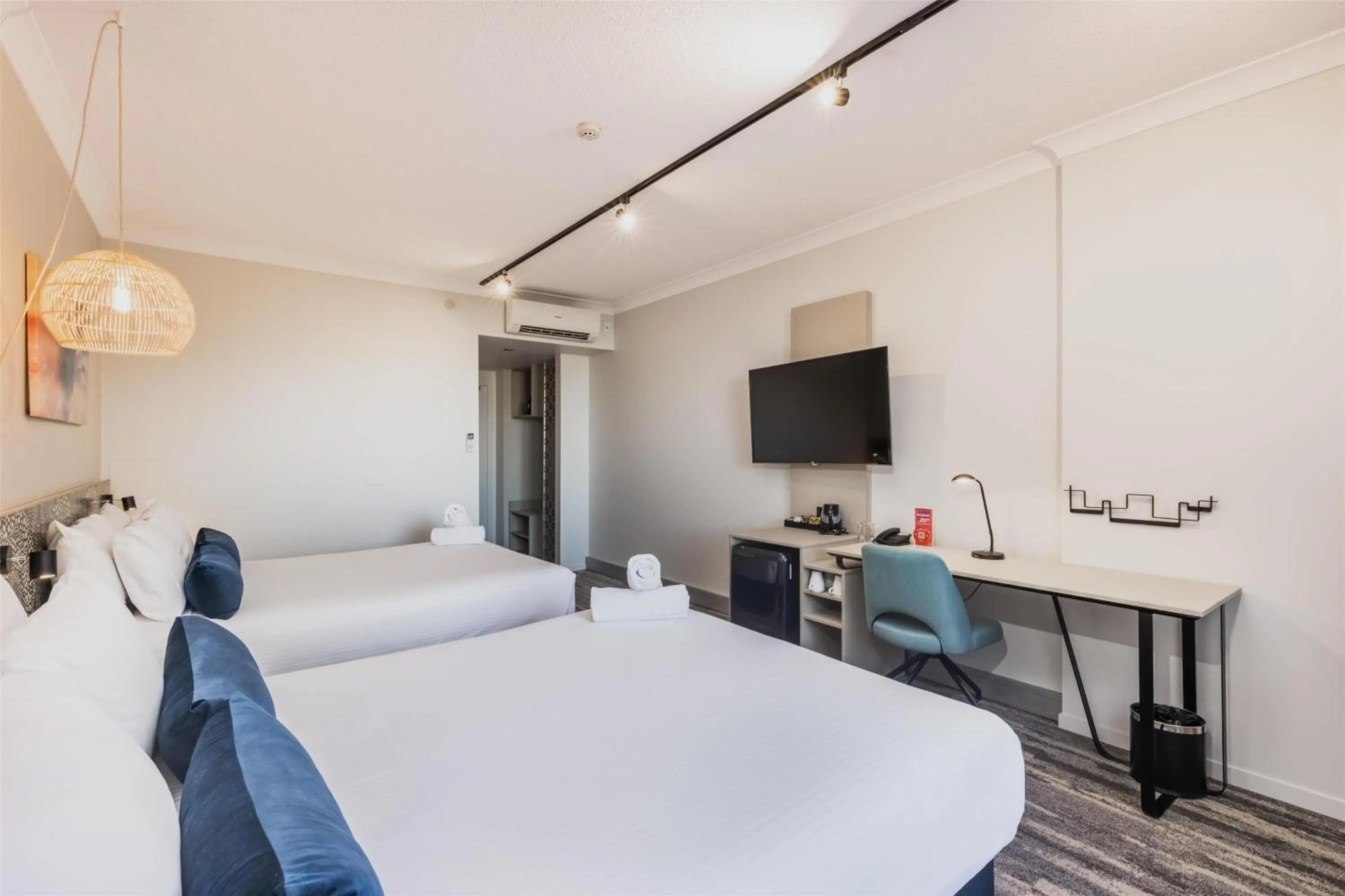 Bedroom, Bed in Nightelier Mermaid Waters