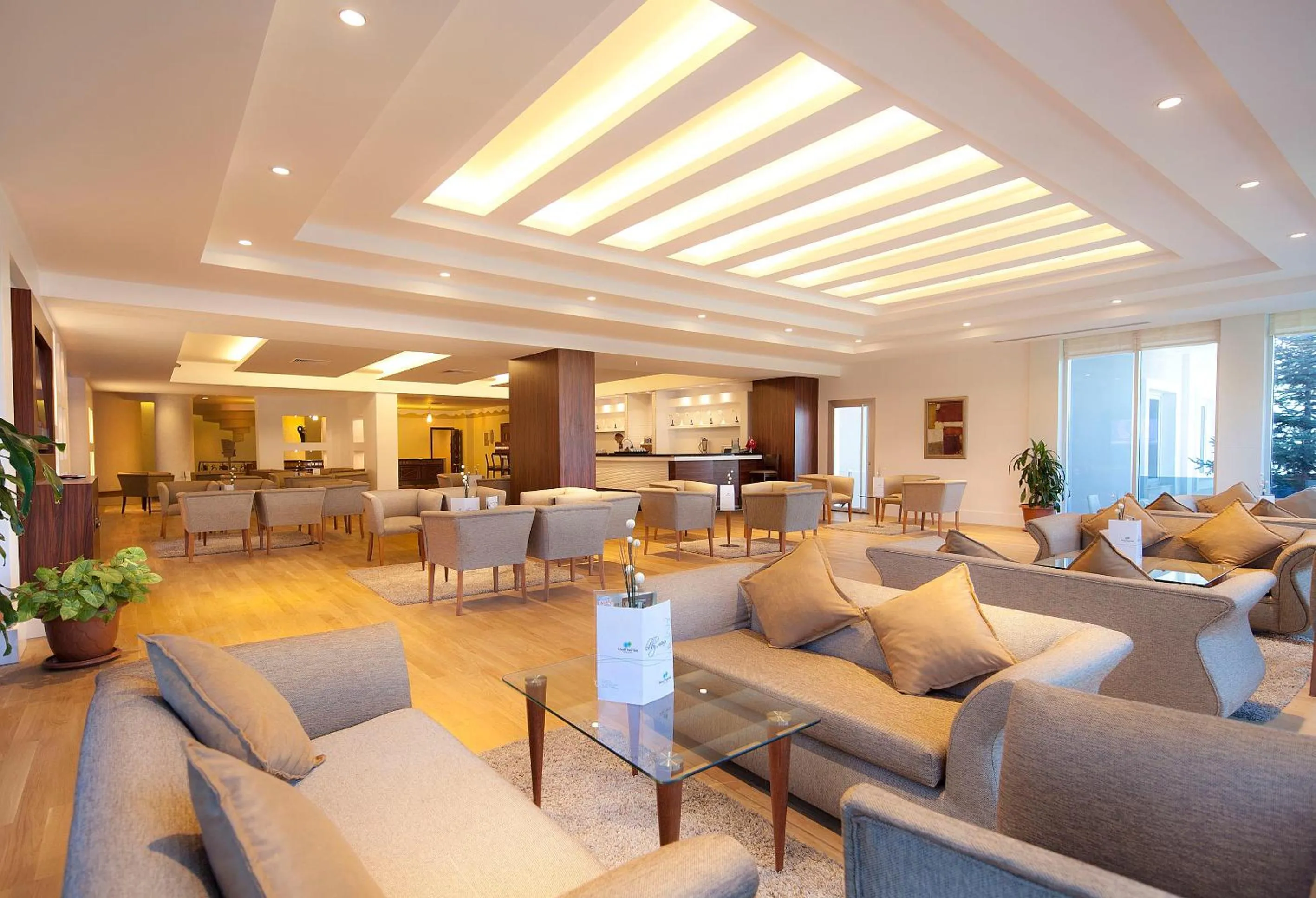 Lounge or bar in Ikbal Thermal Hotel & Spa Afyon