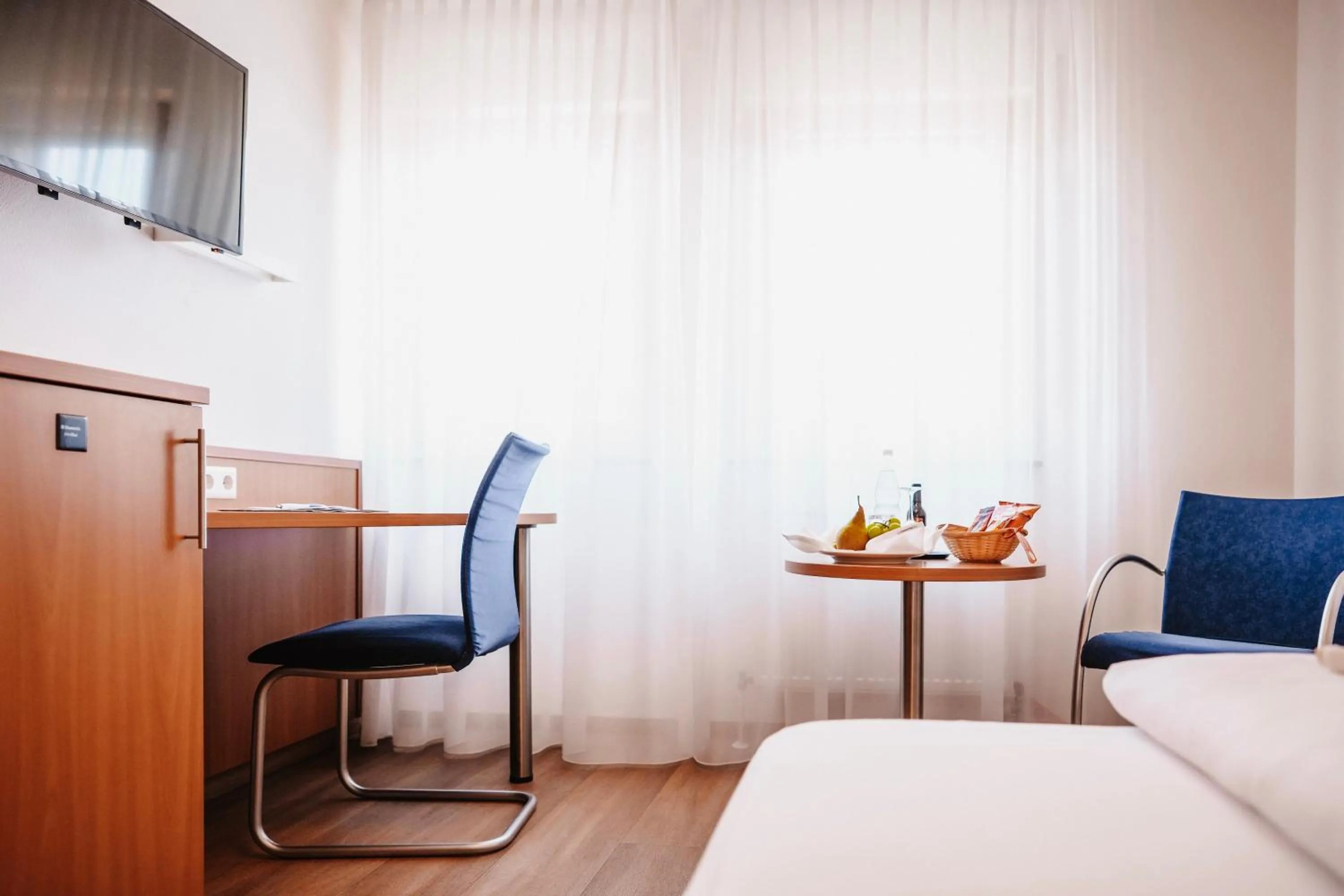 room service, Bed in Hotel & Restaurant Goldener Pflug