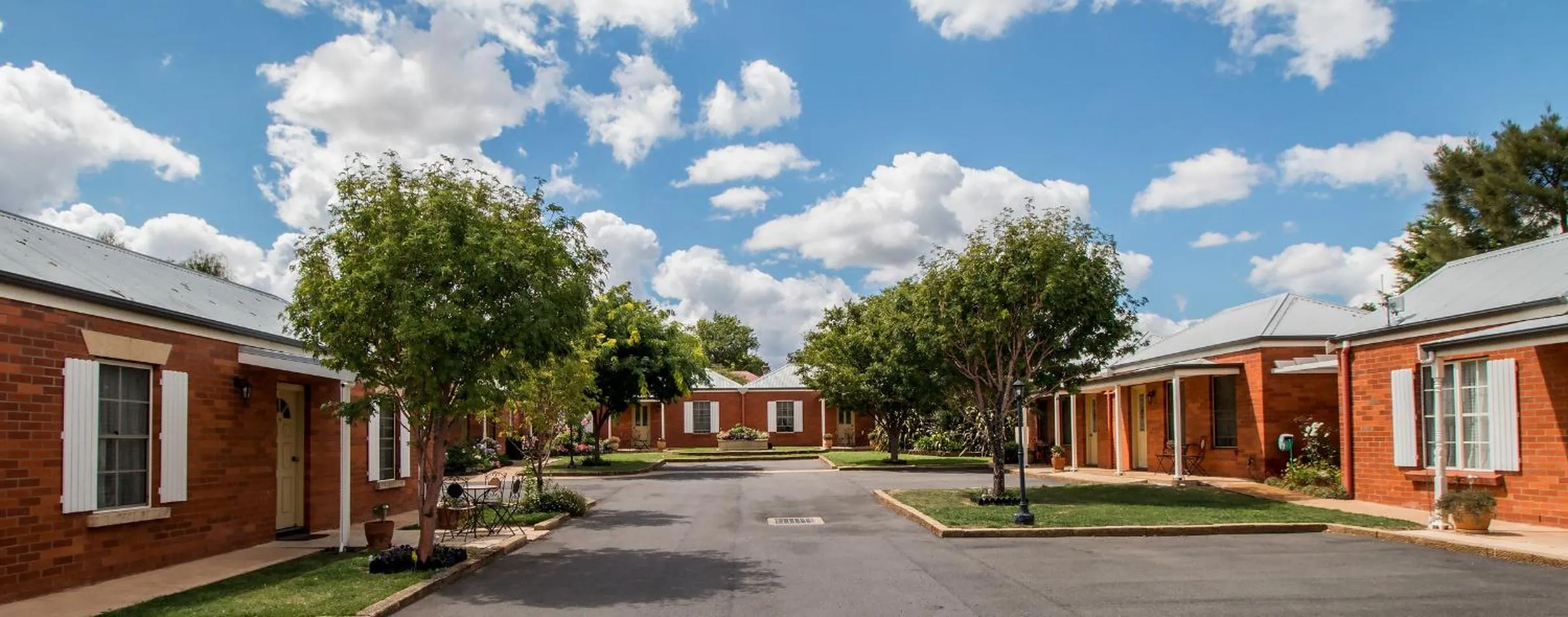 Inner courtyard view in Riverview at Ross