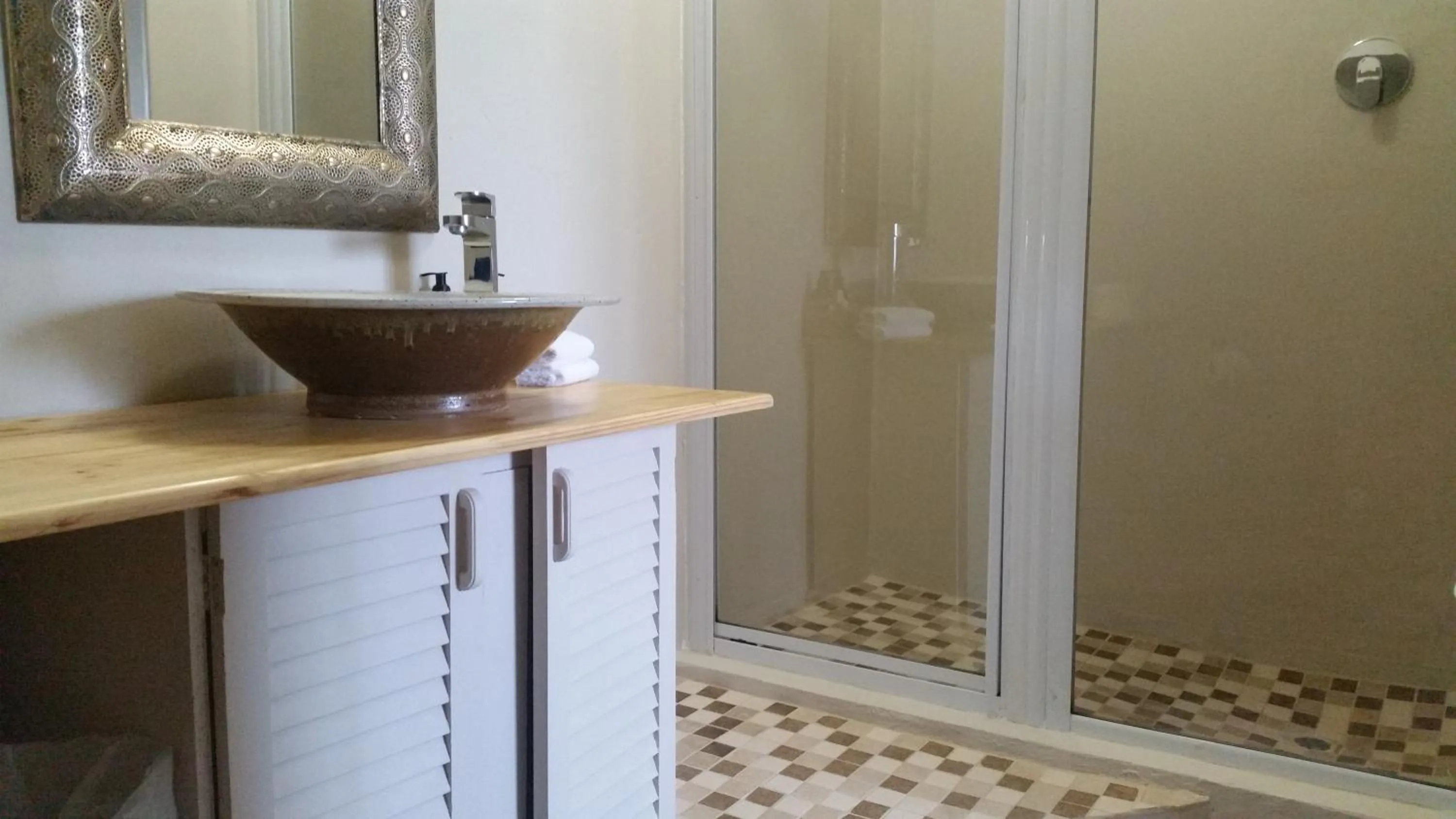 Shower in Saxon Lodge