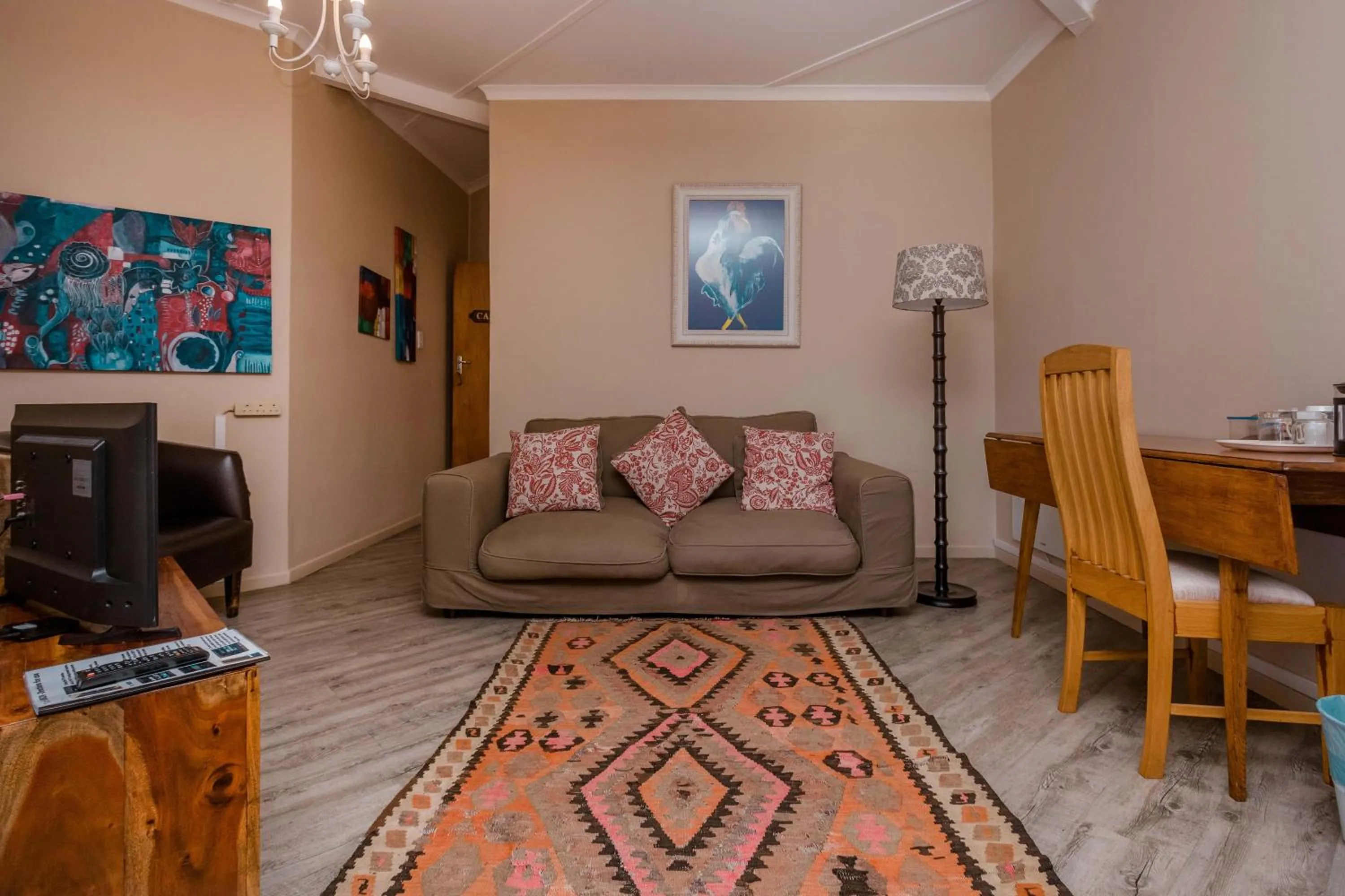 TV and multimedia in Saxon Lodge