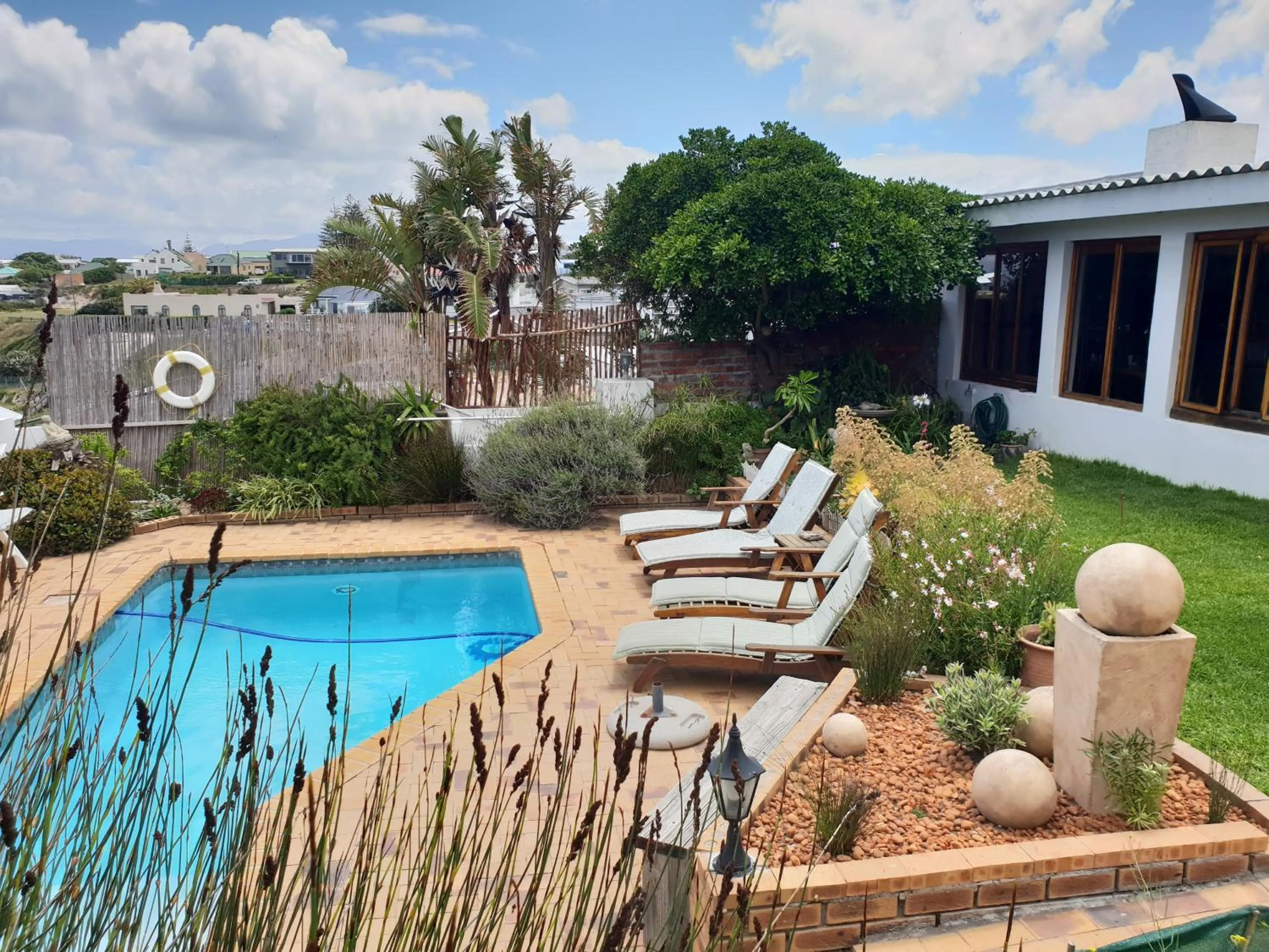 Garden in Saxon Lodge