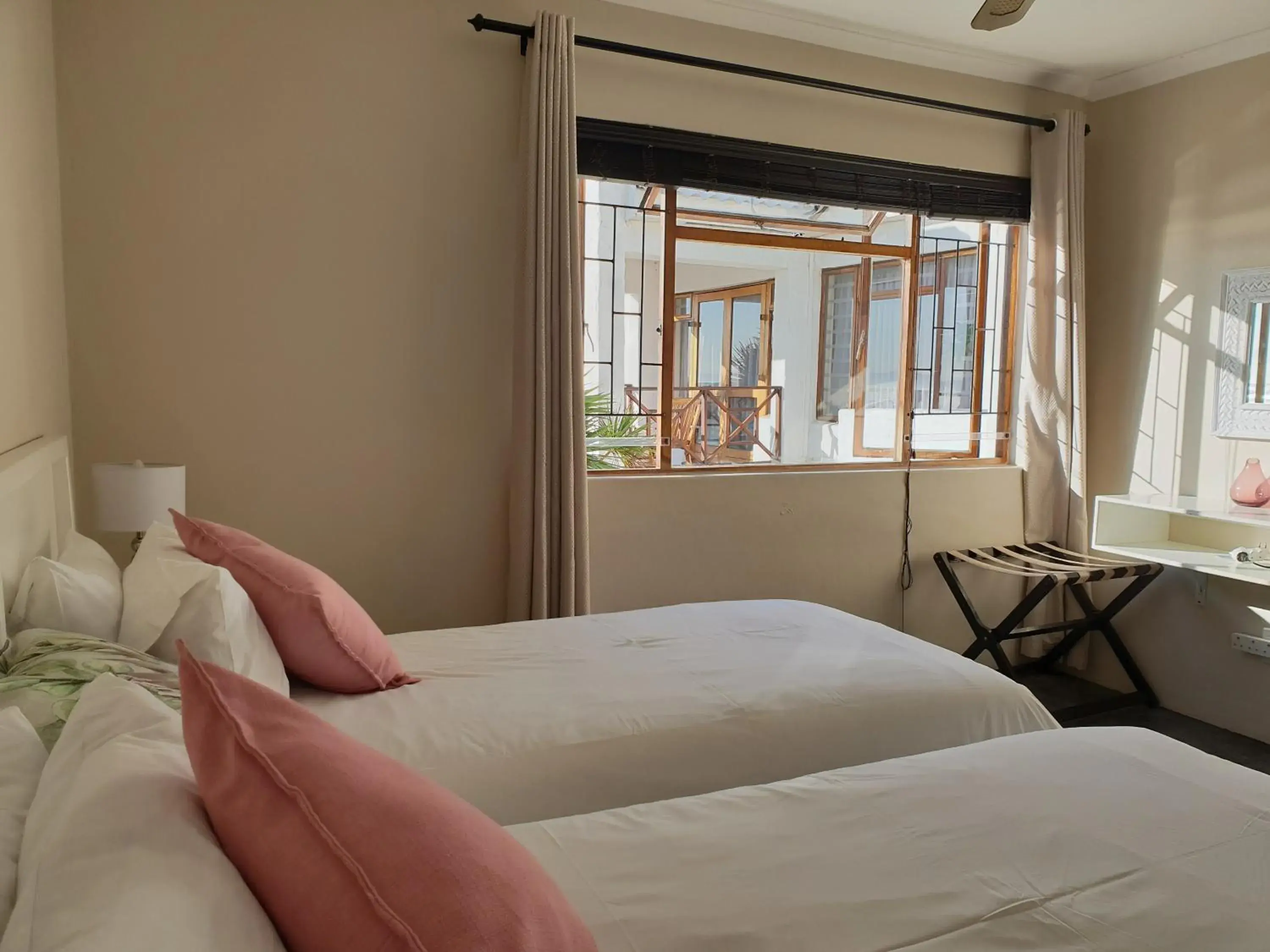 Superior Double or Twin Room - single occupancy in Saxon Lodge Superior Double or Twin Room - single occupancy in Saxon Lodge