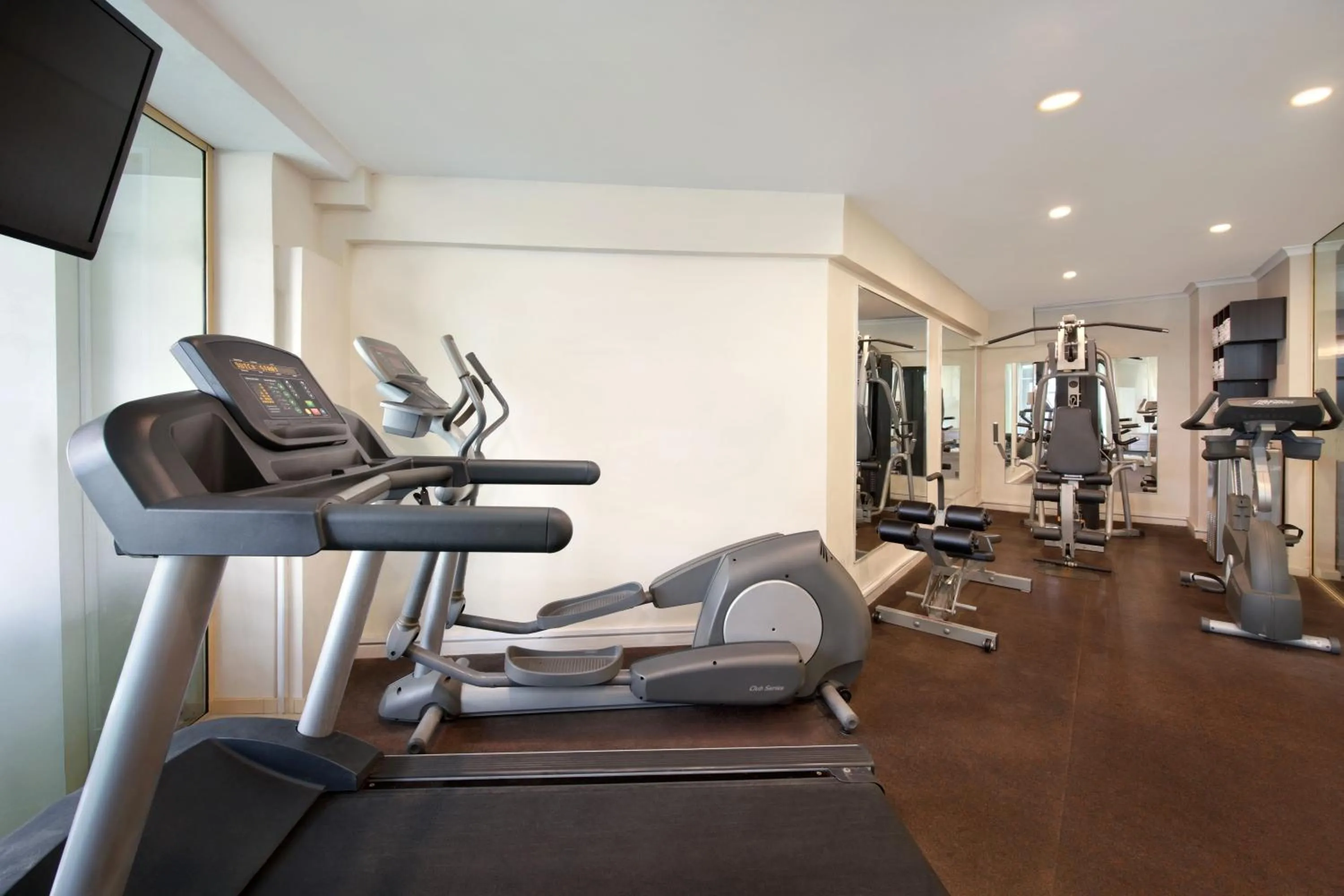 Fitness centre/facilities in The York by Swiss-Belhotel