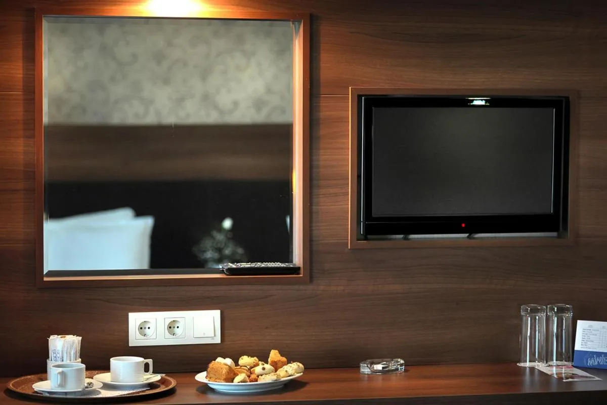 Photo of the whole room in Rhiss Hotel Bostanci