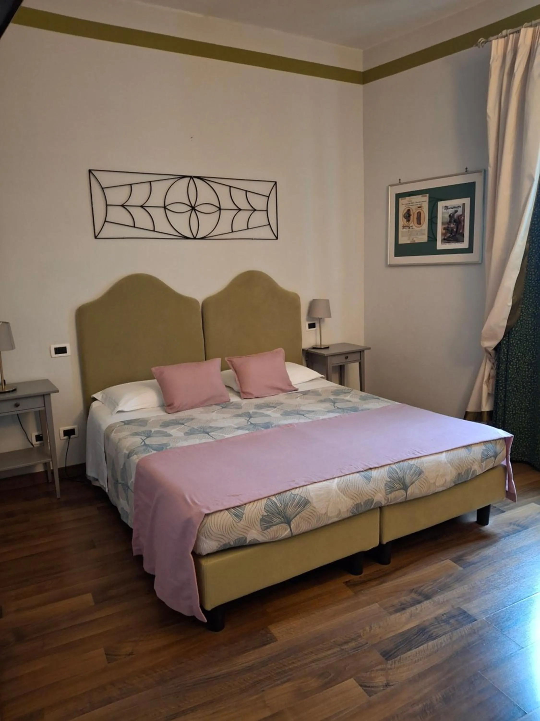 Bedroom, Bed in Albergo Moderno