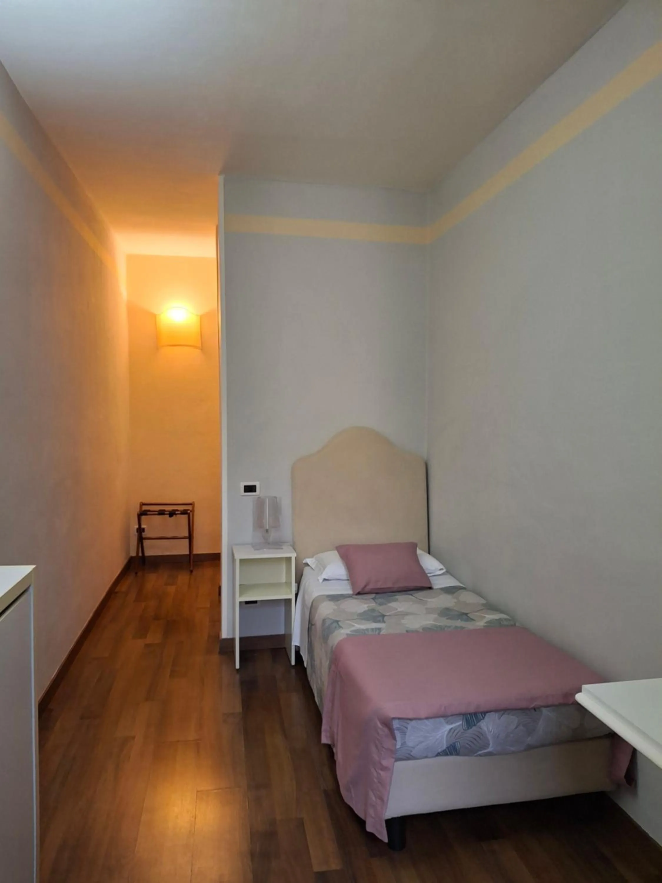 Photo of the whole room, Bed in Albergo Moderno