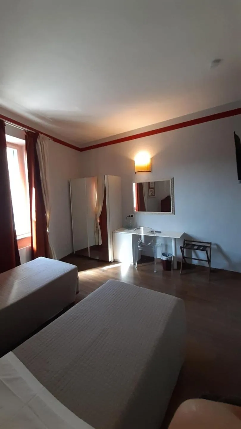 Photo of the whole room, Bed in Albergo Moderno