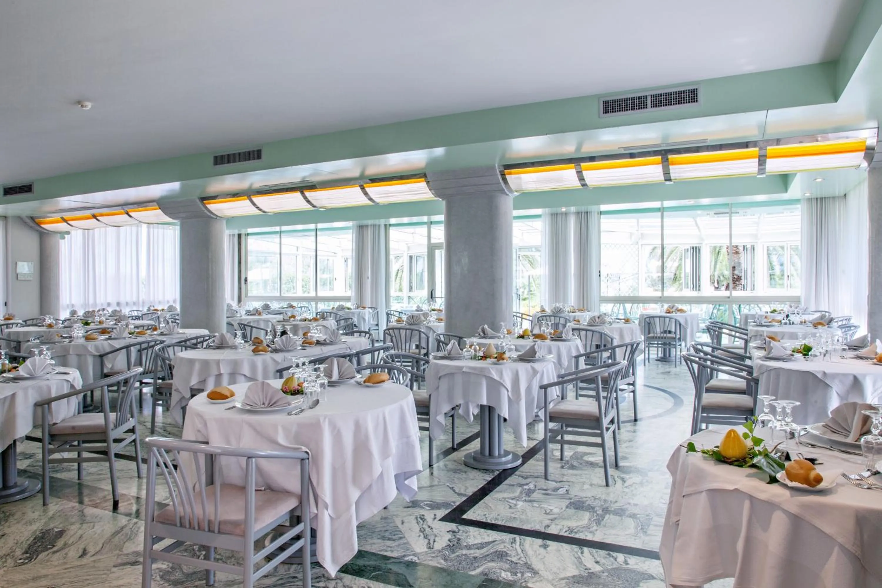 Restaurant/places to eat in Hotel Ambasciatori