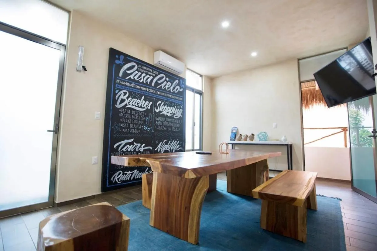 Communal lounge/ TV room in Casa Cielo Cancun