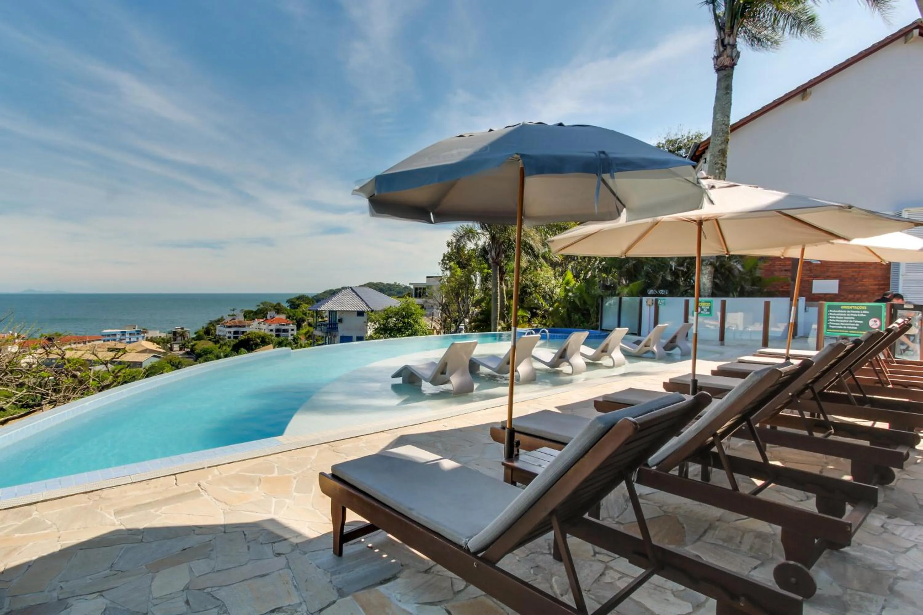 sunbed in Pousada do Arvoredo