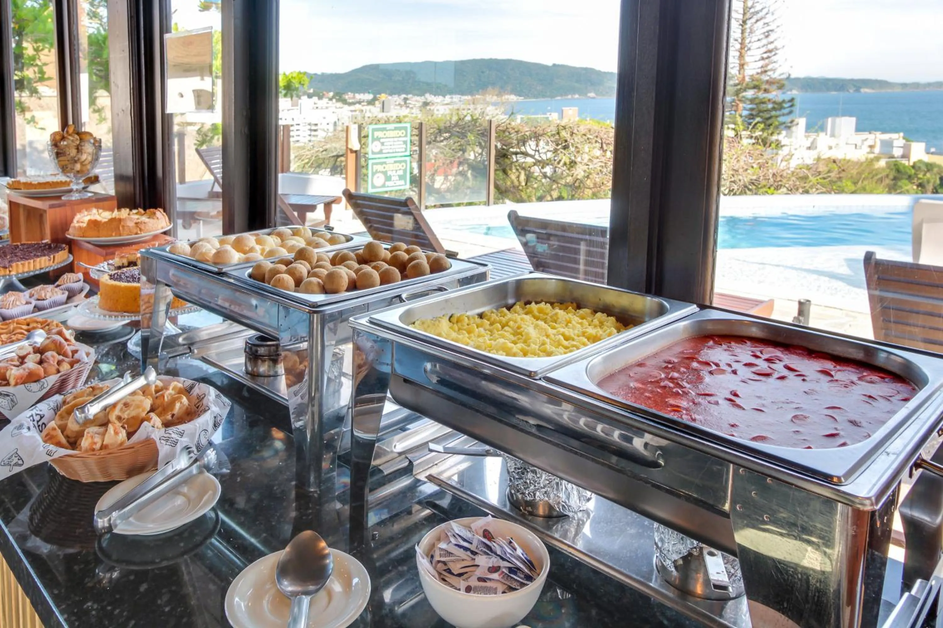 Breakfast in Pousada do Arvoredo