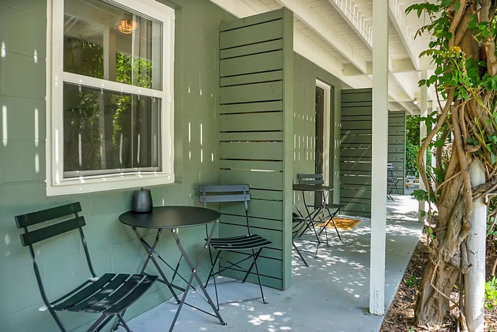 Patio in Hickory Falls Inn