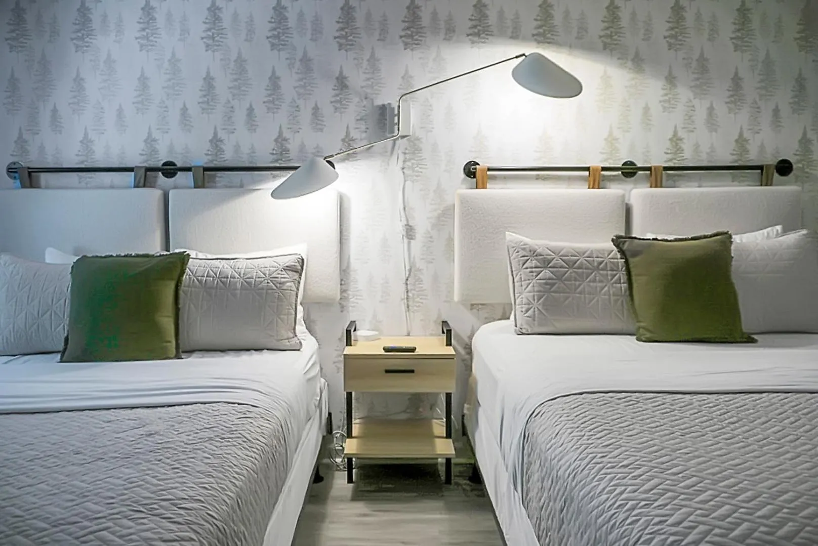 Bed in Hickory Falls Inn