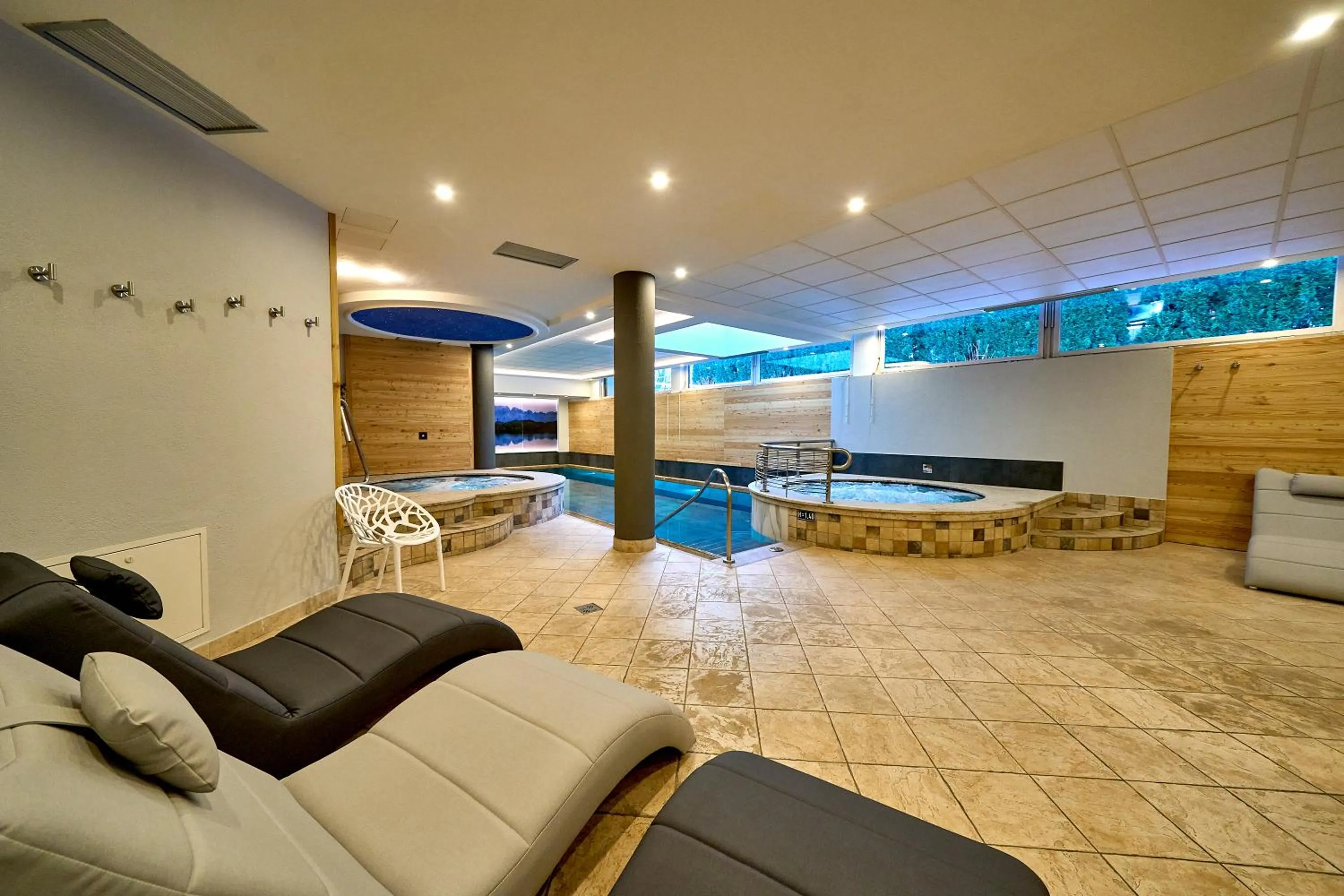 Swimming pool in Hotel Cristina