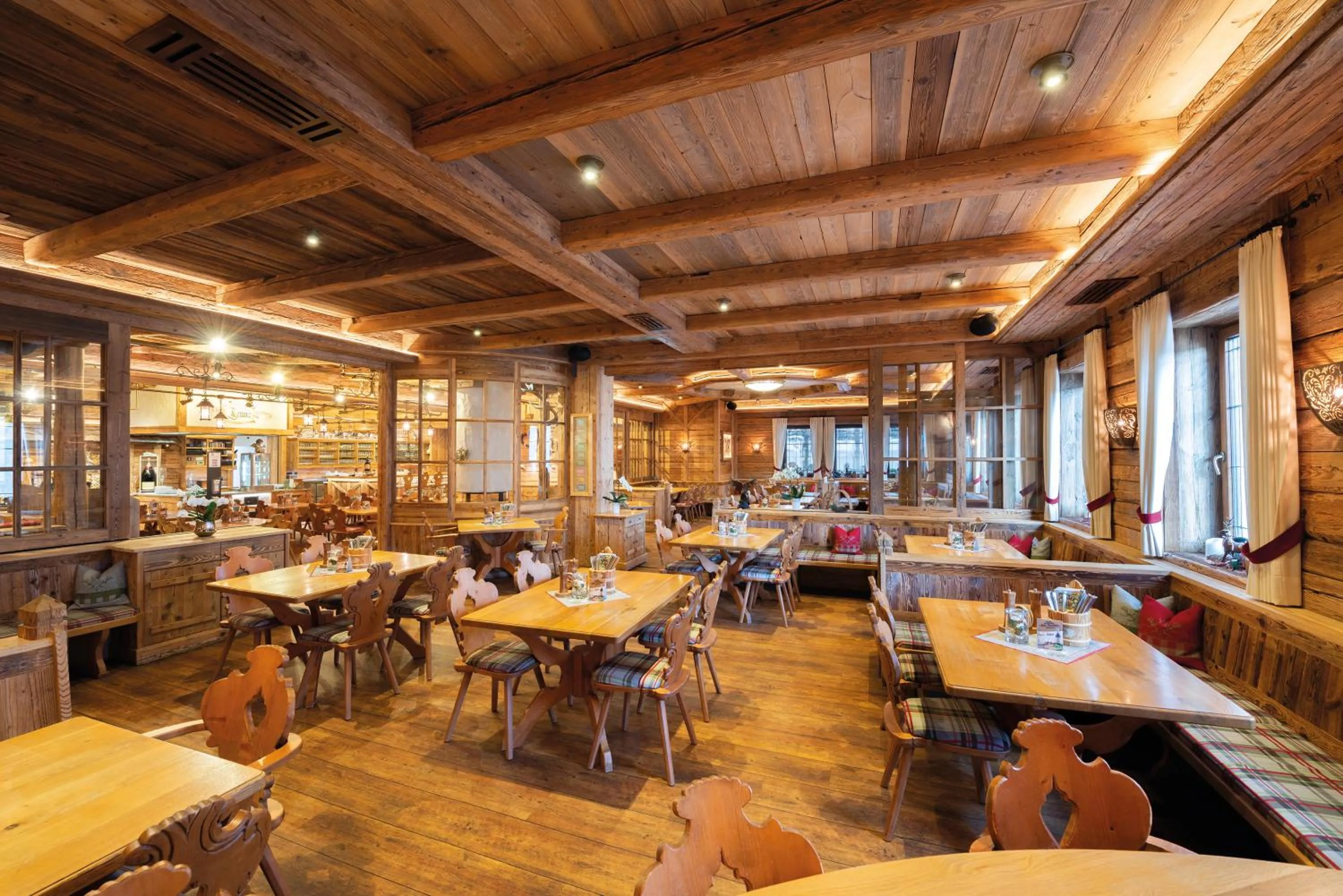 Restaurant/places to eat in Wellness-Hotel ADLER