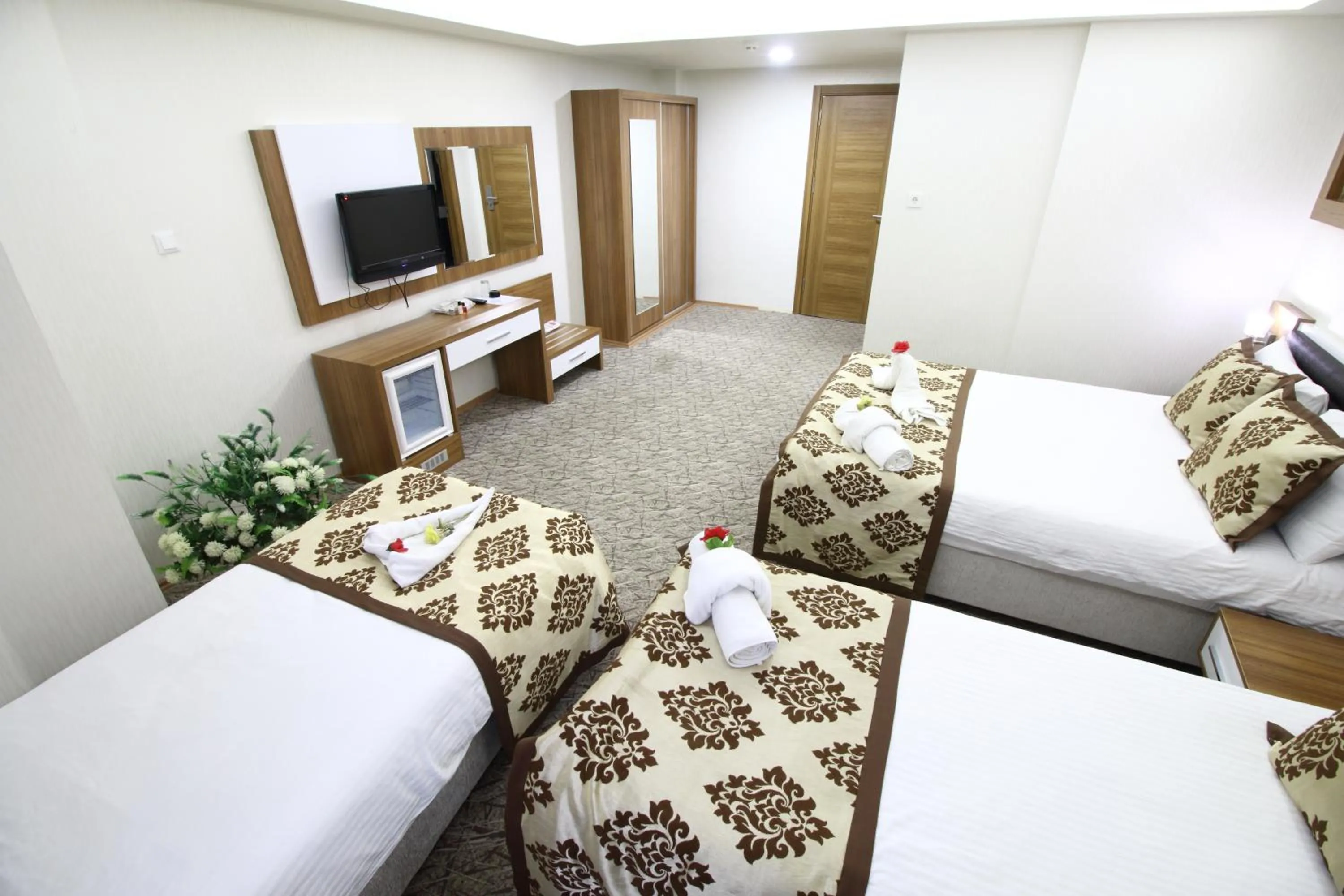 Photo of the whole room, Bed in Afyon Grand Arı Hotel