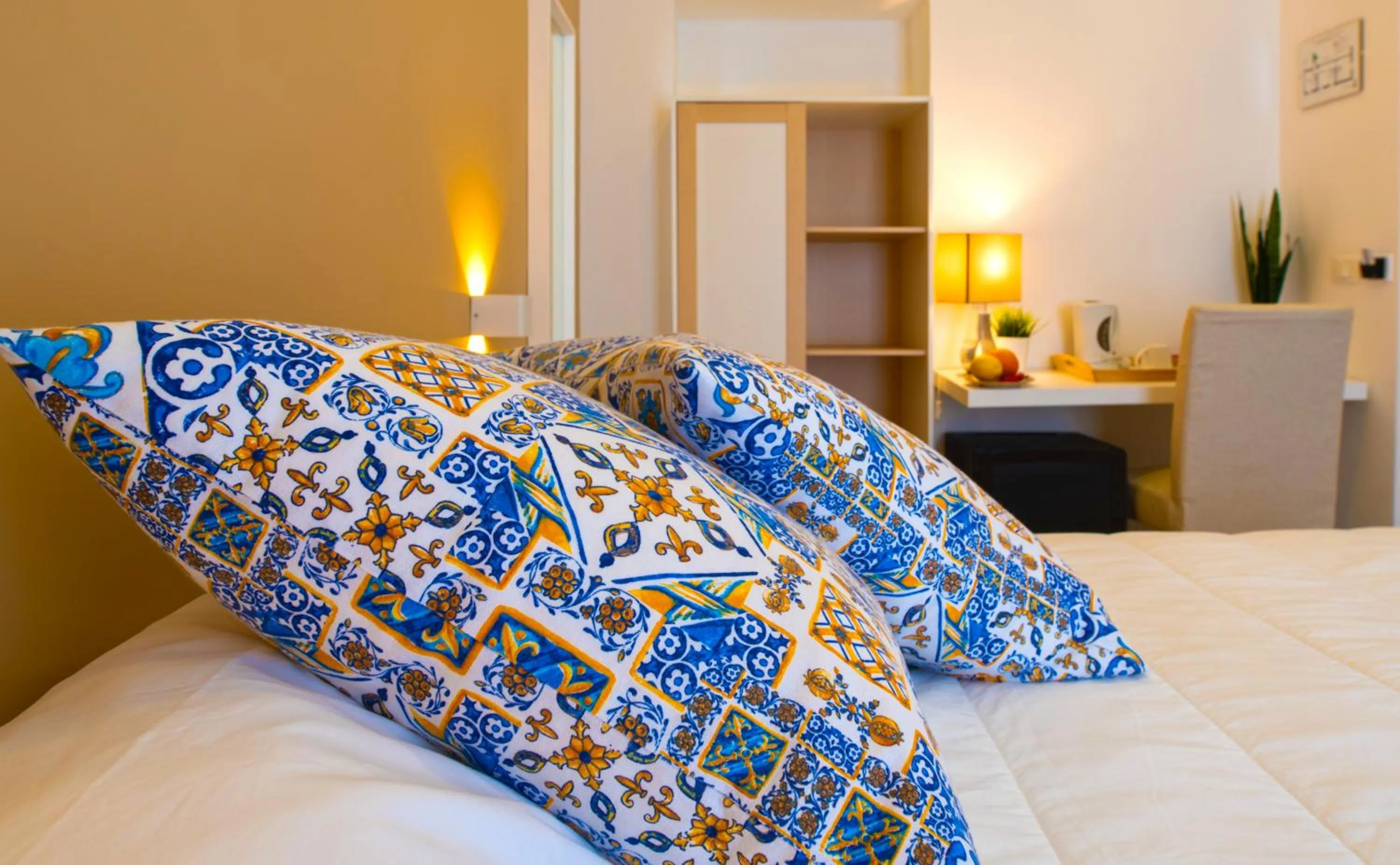 Bed in Taormina Bedda Rooms